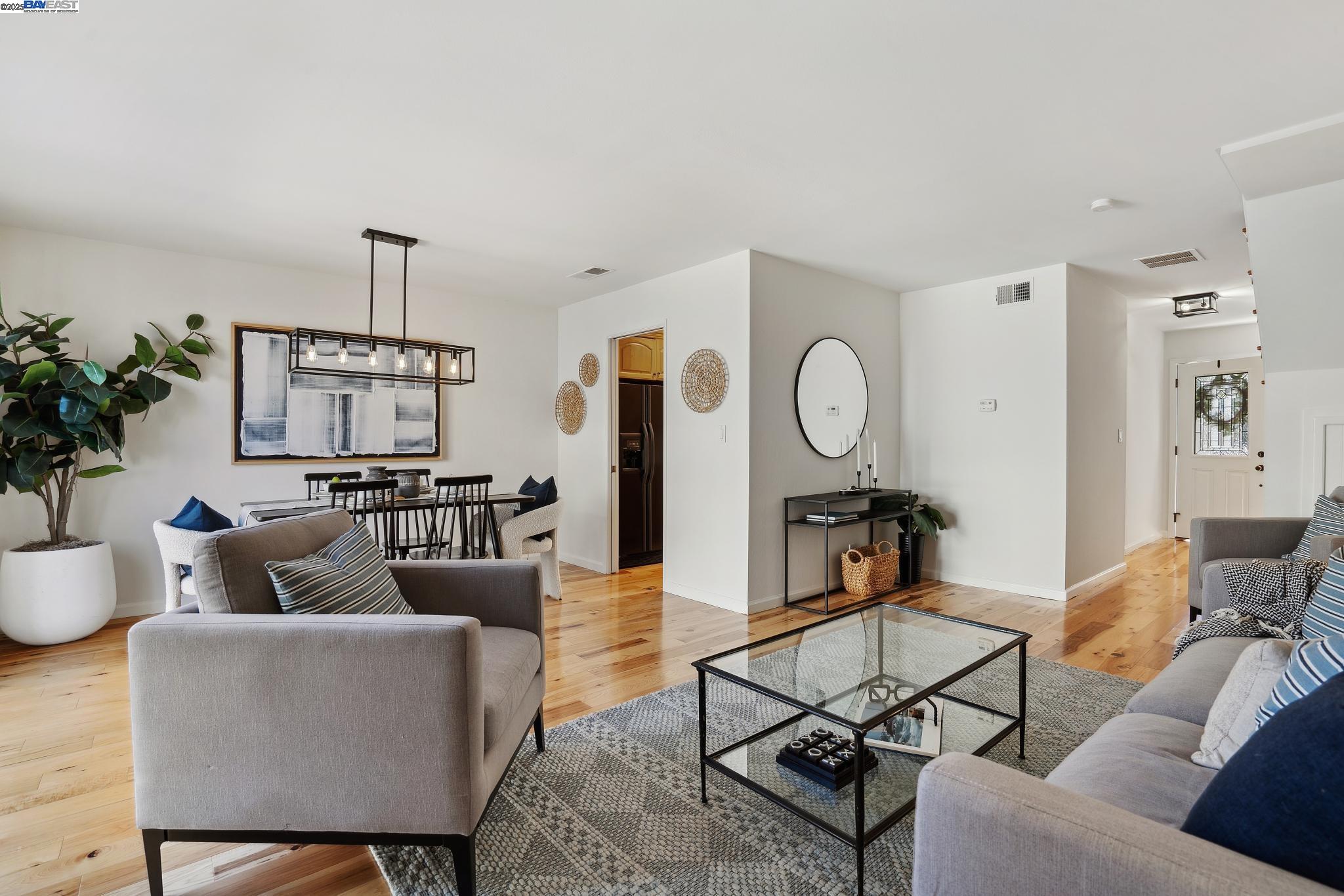 Detail Gallery Image 7 of 31 For 1407 Camino Peral, Moraga,  CA 94556 - 3 Beds | 2/1 Baths