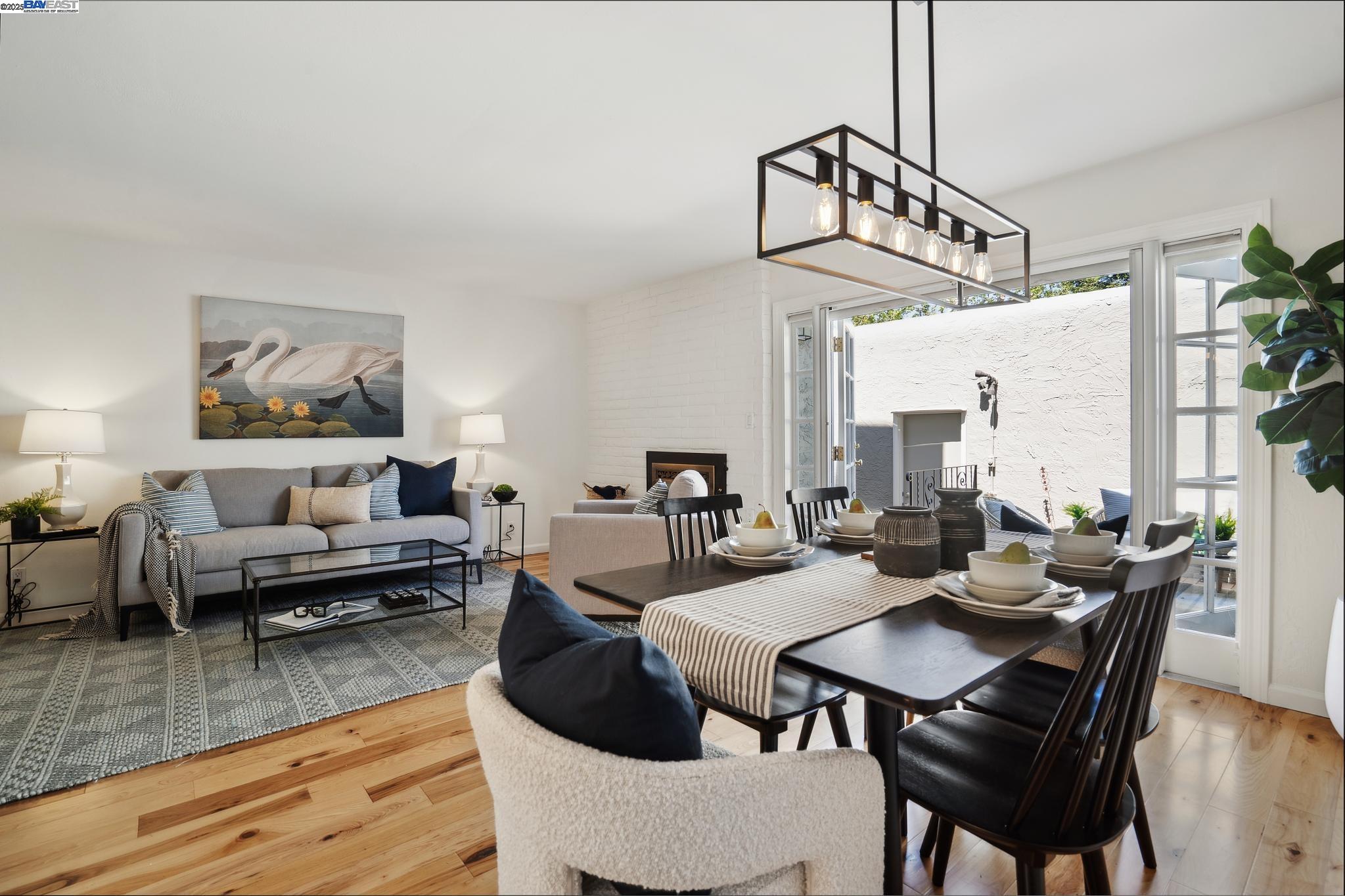Detail Gallery Image 8 of 31 For 1407 Camino Peral, Moraga,  CA 94556 - 3 Beds | 2/1 Baths