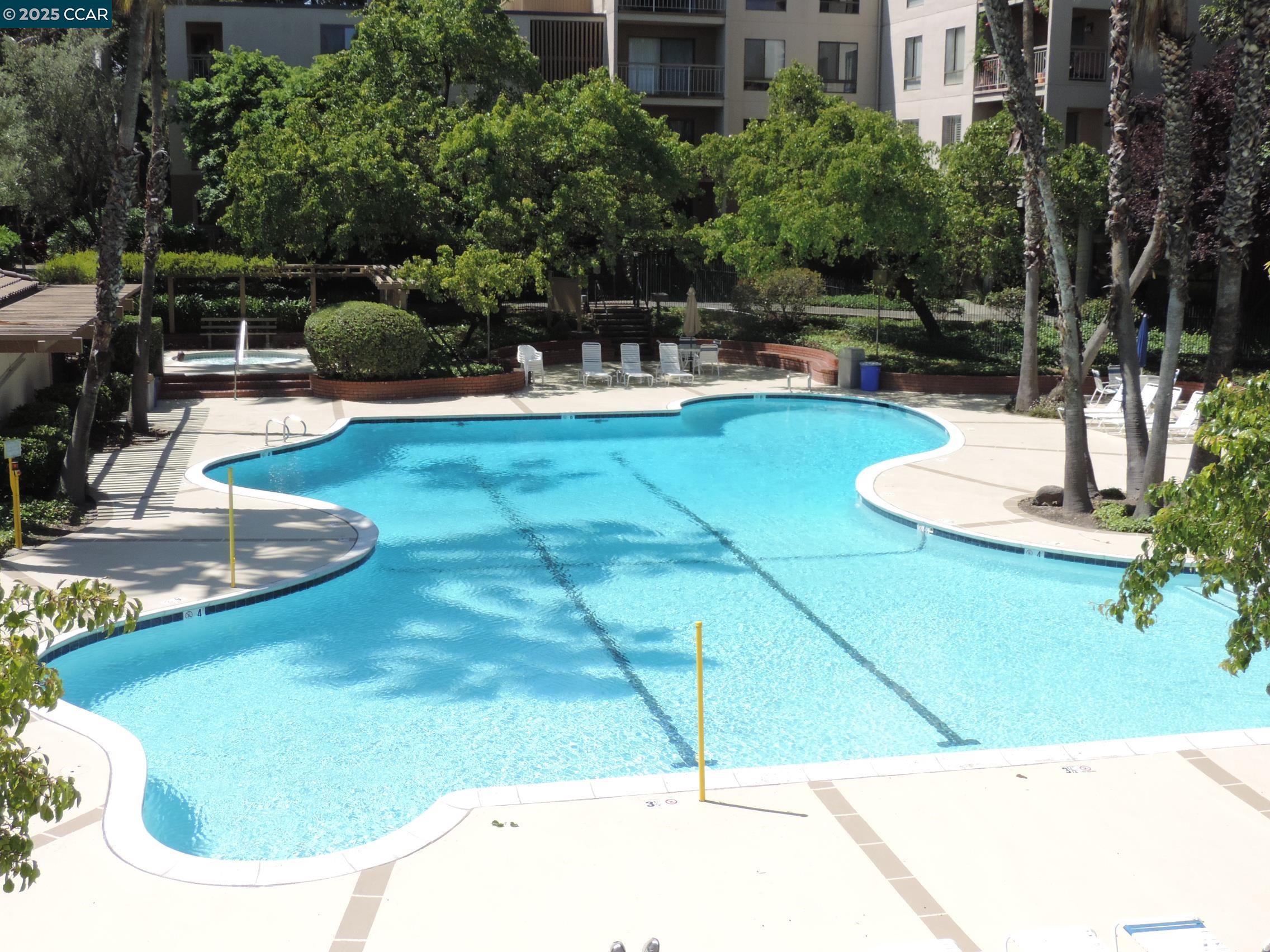 Detail Gallery Image 3 of 37 For 310 N Civic #315,  Walnut Creek,  CA 94596 - 1 Beds | 1 Baths