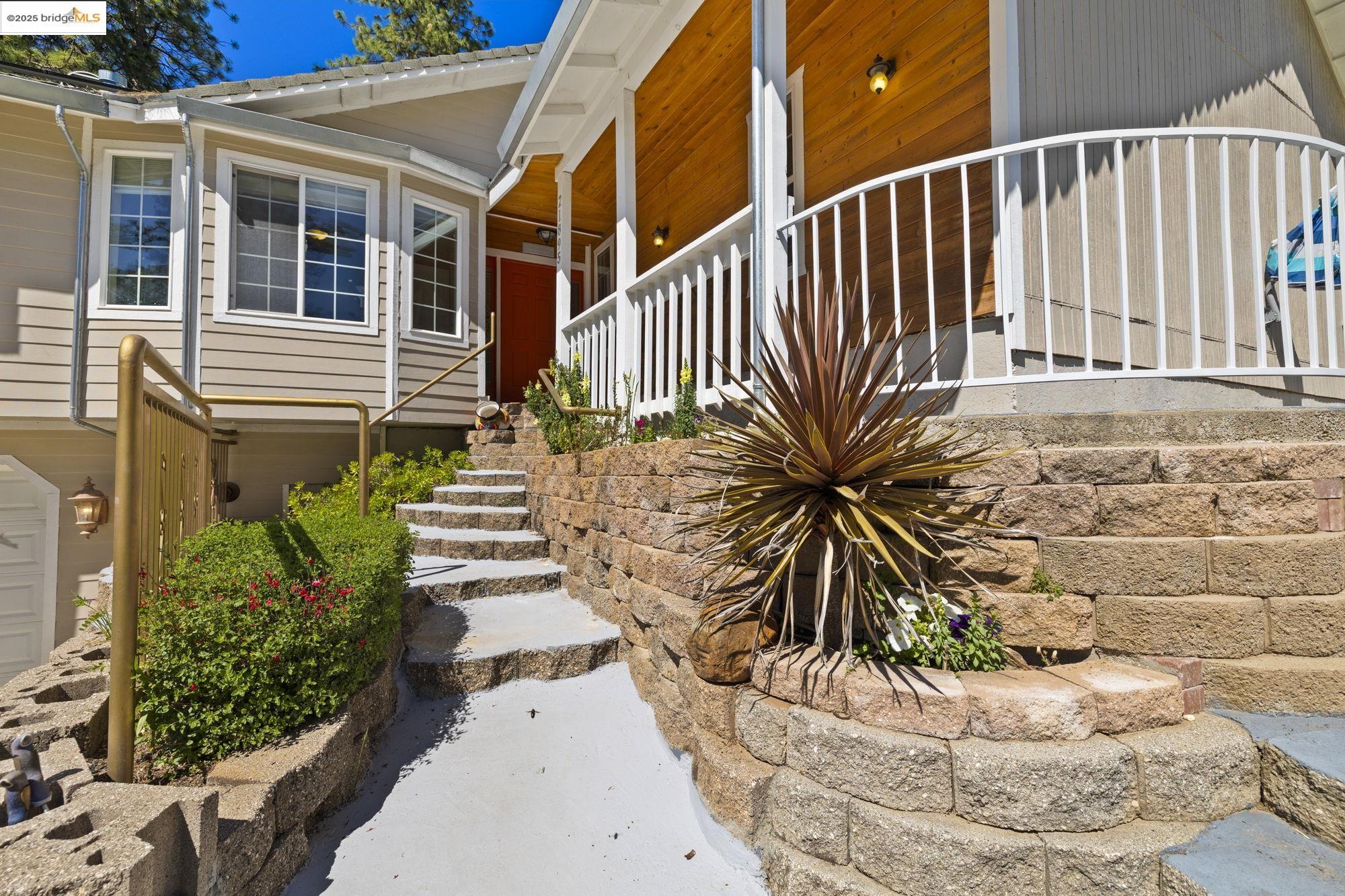 Detail Gallery Image 3 of 40 For 21895 Sawmill Flat Rd, Sonora,  CA 95370 - 4 Beds | 3/1 Baths