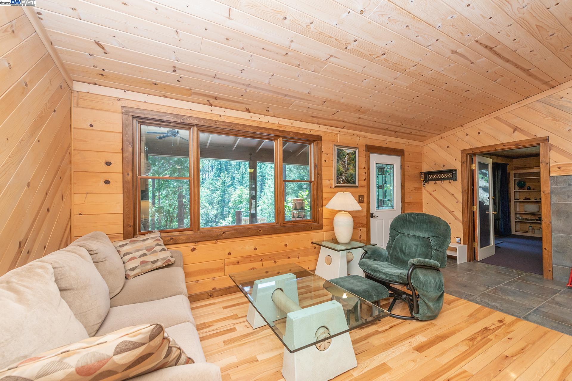 Detail Gallery Image 4 of 60 For 4298 Little Browns Creek Rd, Weaverville,  CA 96093 - 3 Beds | 1 Baths
