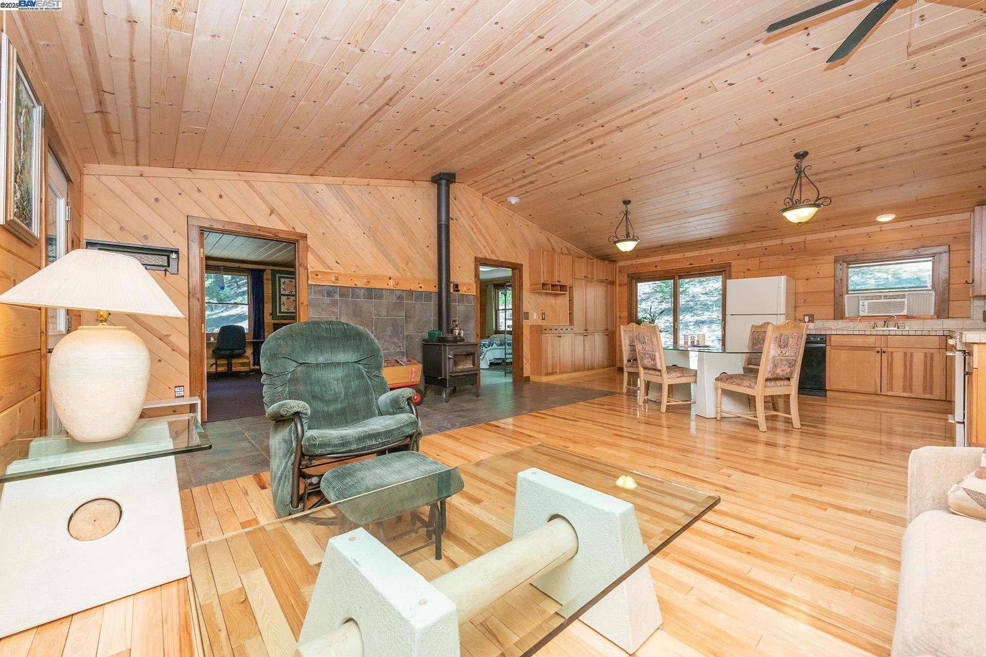 Detail Gallery Image 5 of 60 For 4298 Little Browns Creek Rd, Weaverville,  CA 96093 - 3 Beds | 1 Baths