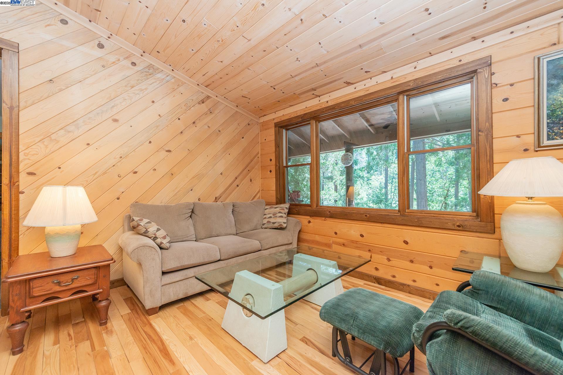 Detail Gallery Image 6 of 60 For 4298 Little Browns Creek Rd, Weaverville,  CA 96093 - 3 Beds | 1 Baths