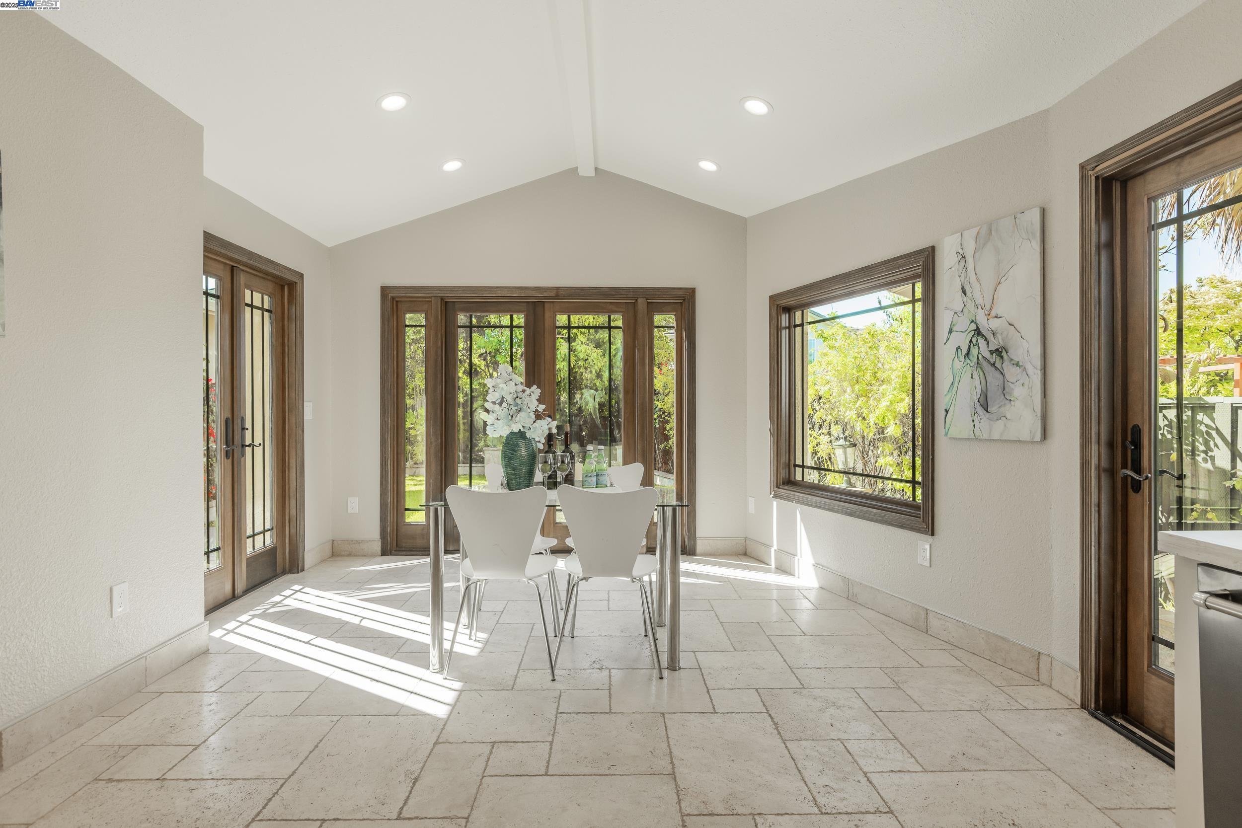 Detail Gallery Image 17 of 42 For 960 Arikara Dr, Fremont,  CA 94539 - 4 Beds | 4 Baths