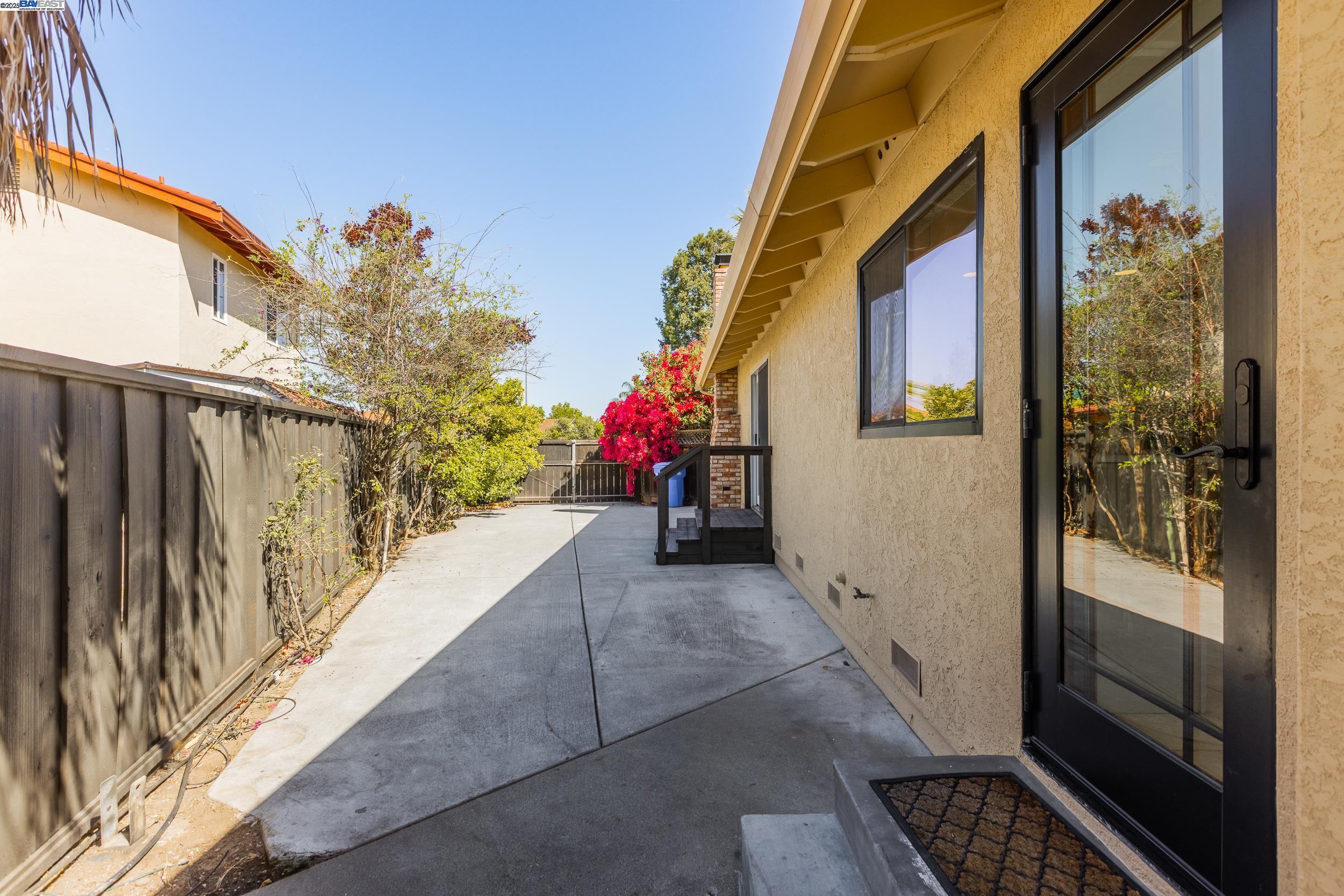 Detail Gallery Image 22 of 42 For 960 Arikara Dr, Fremont,  CA 94539 - 4 Beds | 4 Baths