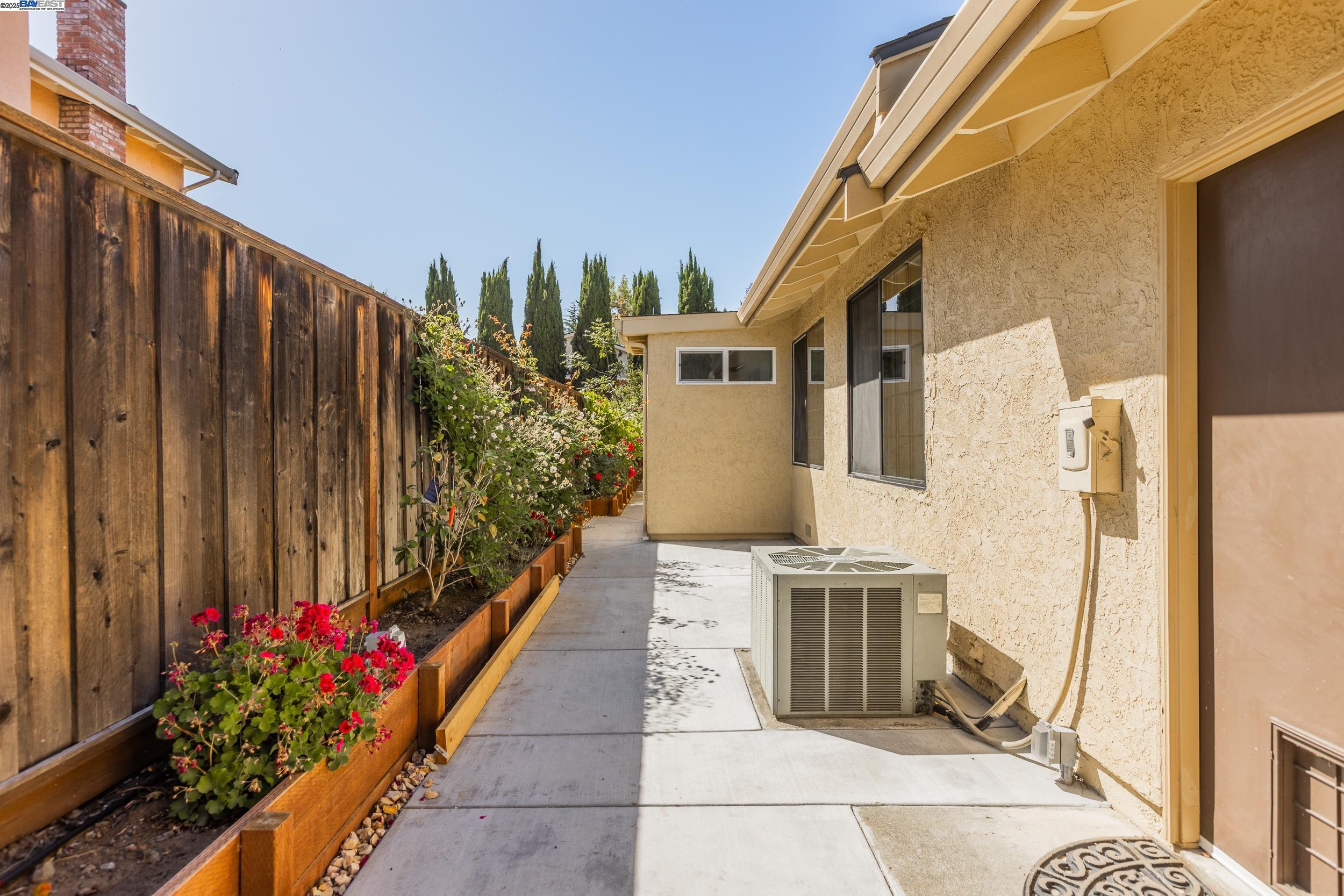 Detail Gallery Image 26 of 42 For 960 Arikara Dr, Fremont,  CA 94539 - 4 Beds | 4 Baths