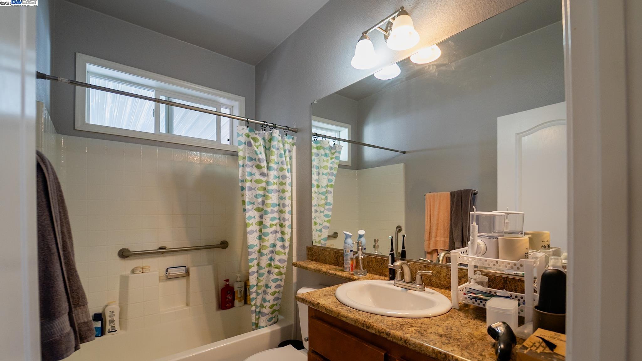 Detail Gallery Image 10 of 11 For 460 Pinefield #460,  San Jose,  CA 95134 - 3 Beds | 2 Baths