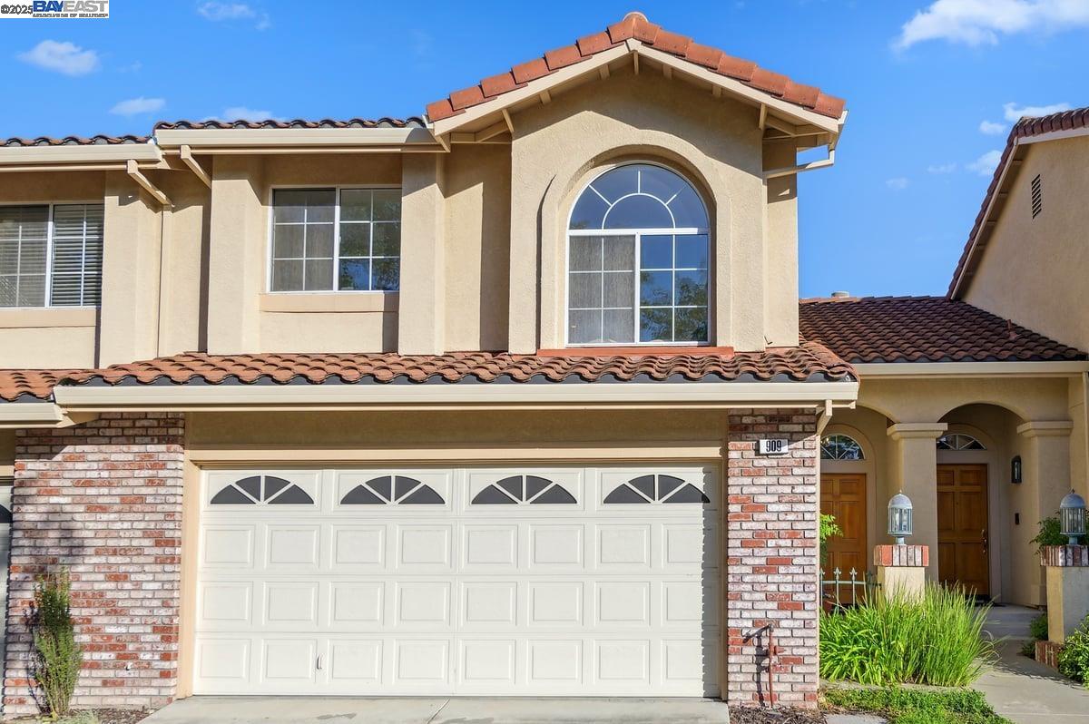 Detail Gallery Image 2 of 26 For 909 Cloverberry Way, San Ramon,  CA 94582 - 3 Beds | 2/1 Baths