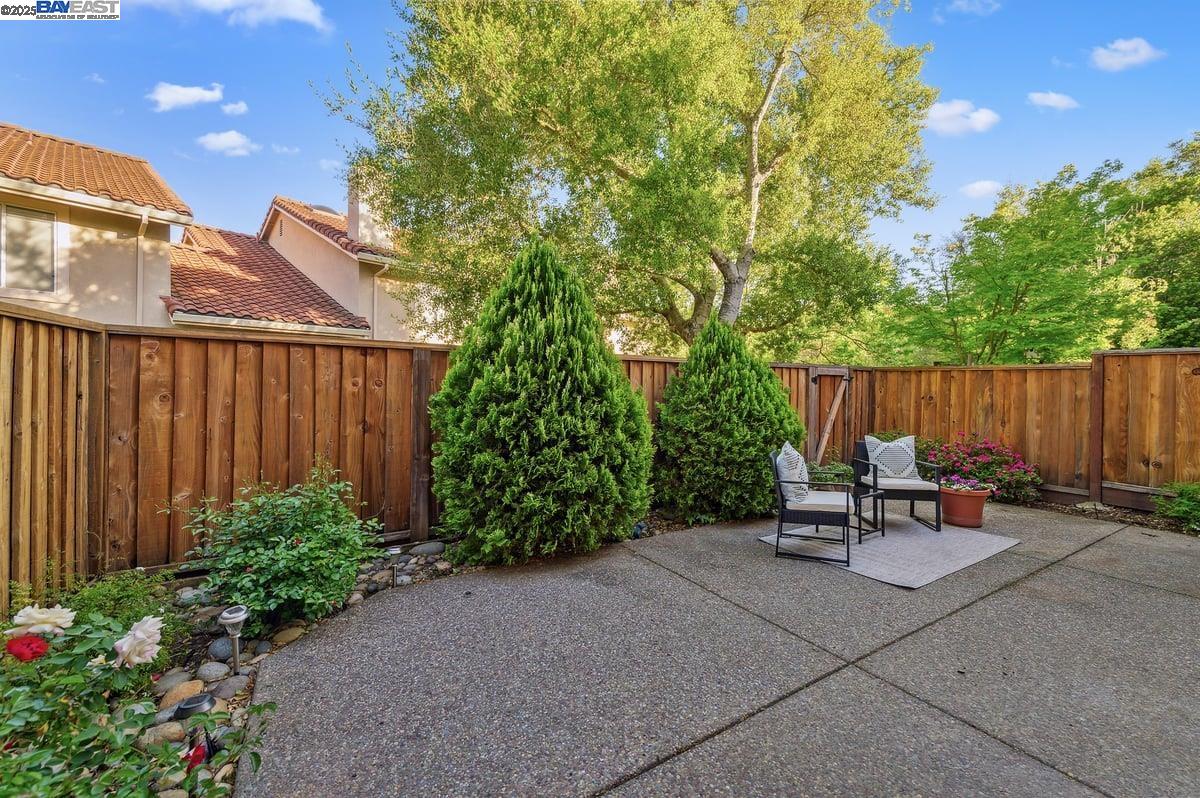 Detail Gallery Image 21 of 26 For 909 Cloverberry Way, San Ramon,  CA 94582 - 3 Beds | 2/1 Baths