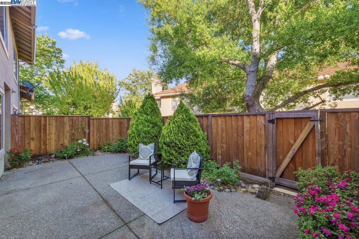 Detail Gallery Image 23 of 26 For 909 Cloverberry Way, San Ramon,  CA 94582 - 3 Beds | 2/1 Baths