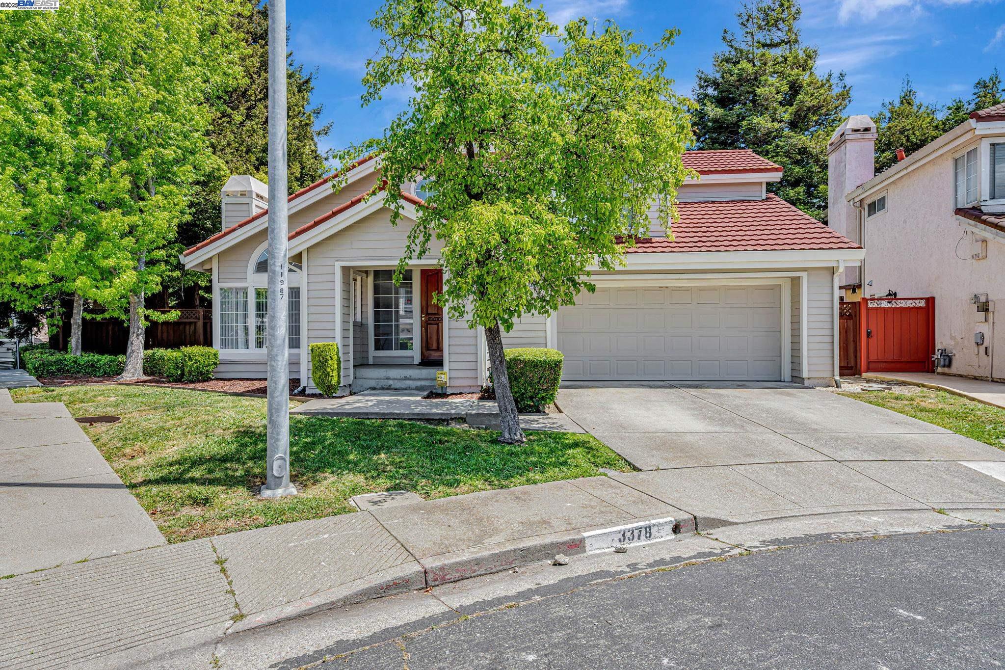 Detail Gallery Image 1 of 1 For 3378 Parkgate Ct, Richmond,  CA 94806 - 3 Beds | 2/1 Baths