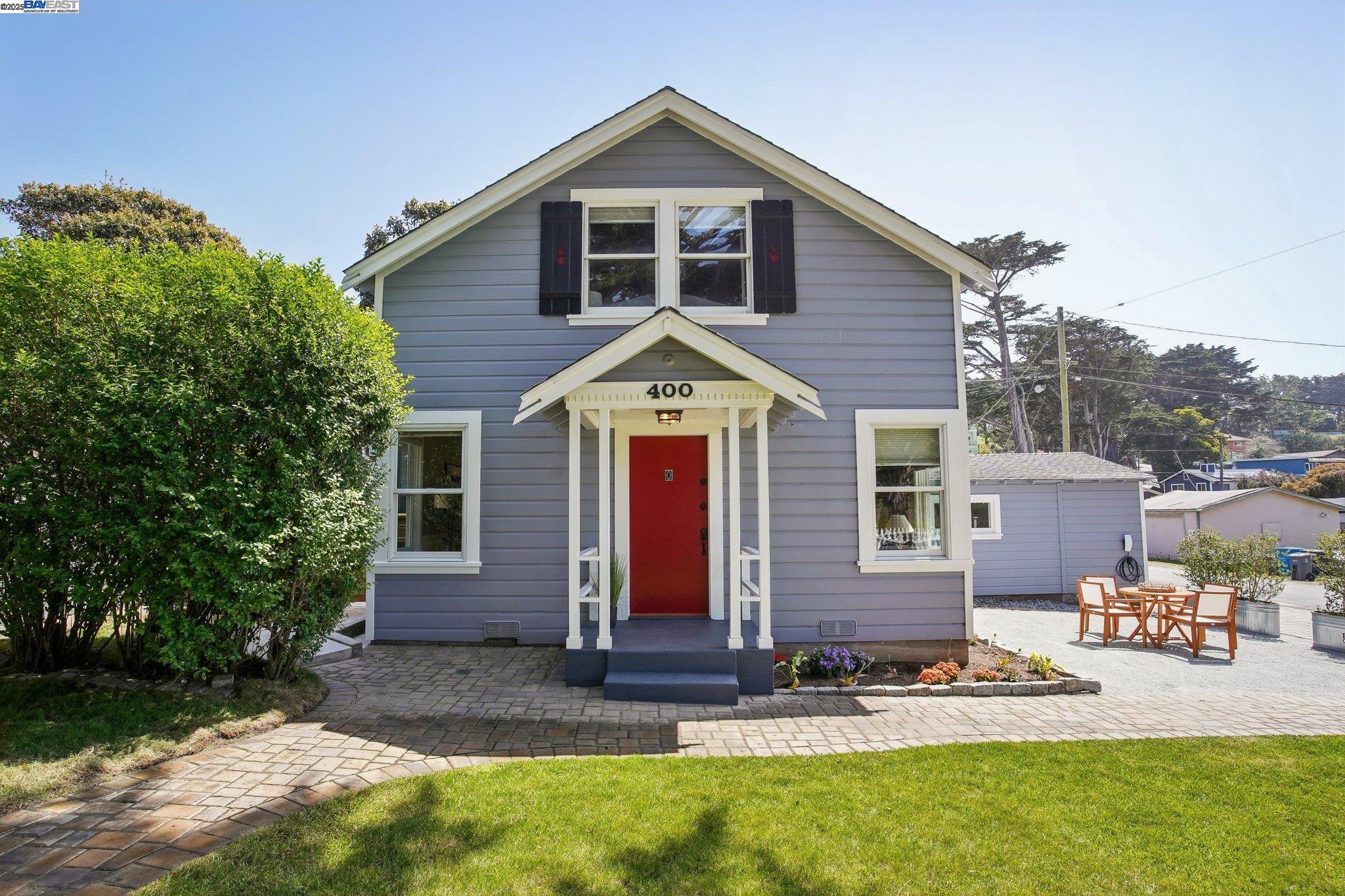 Detail Gallery Image 1 of 59 For 400 Paloma Ave, Pacifica,  CA 94044 - 3 Beds | 1/1 Baths