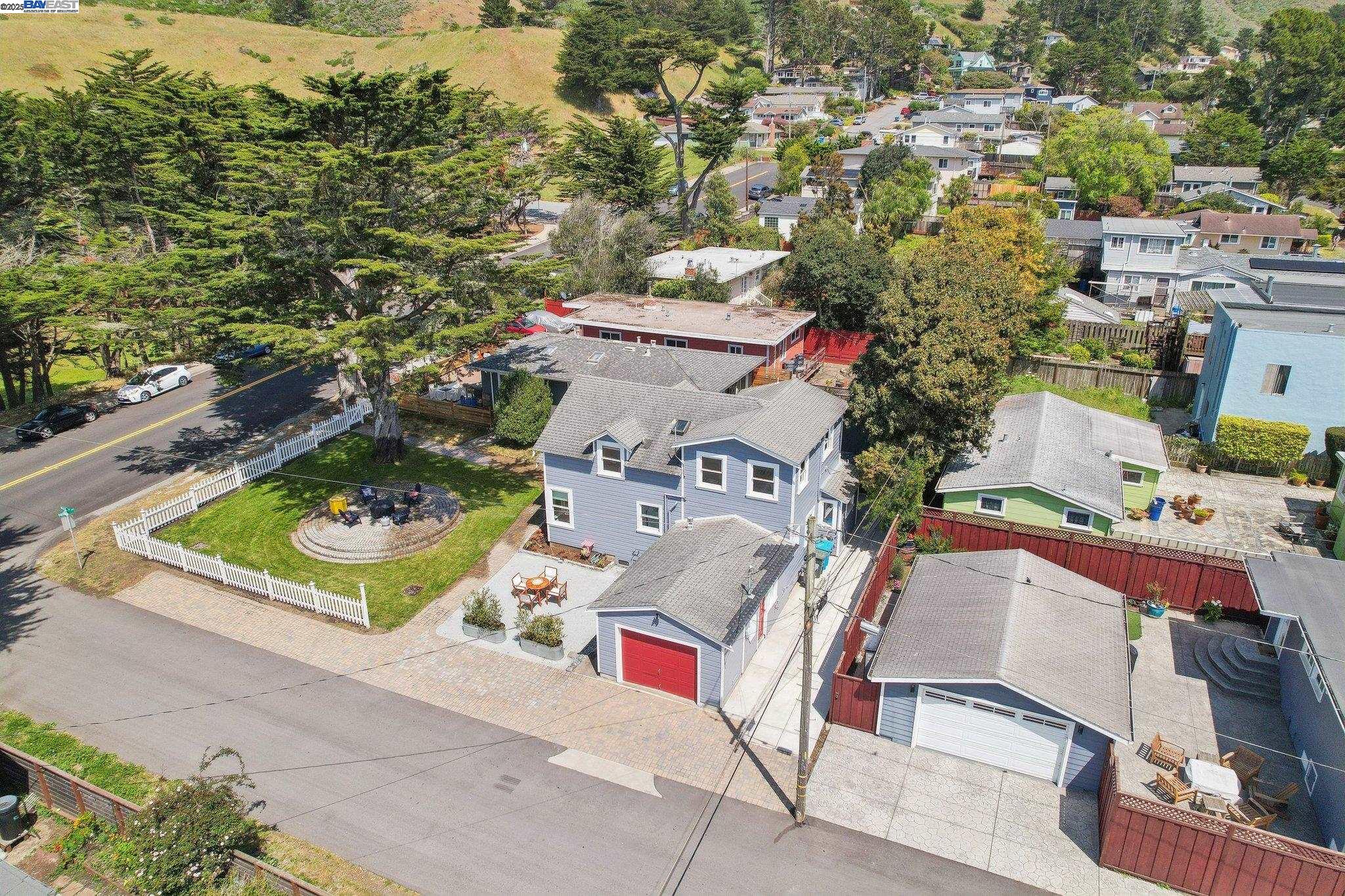 Detail Gallery Image 37 of 59 For 400 Paloma Ave, Pacifica,  CA 94044 - 3 Beds | 1/1 Baths