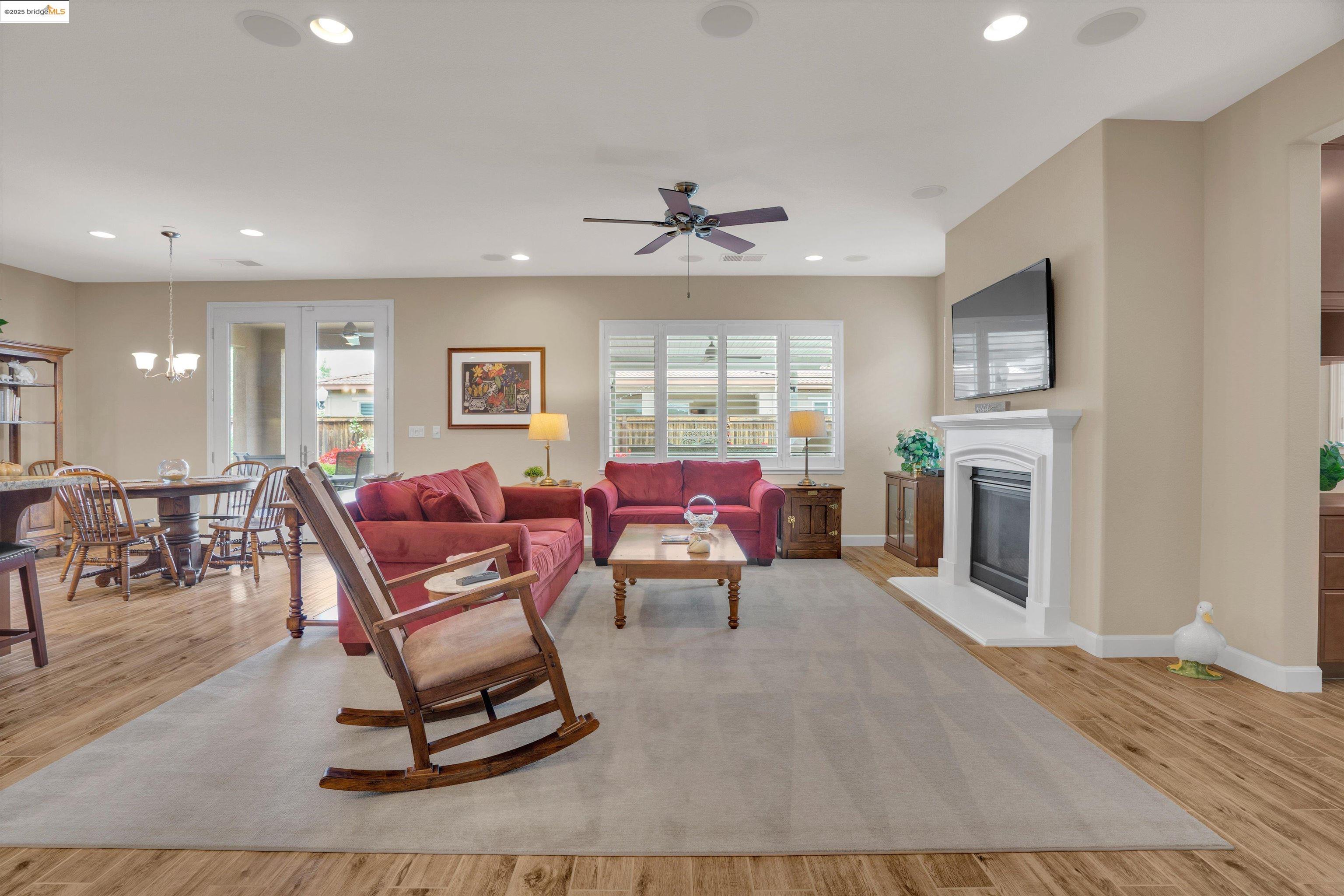 Detail Gallery Image 8 of 44 For 543 Belmont Ct, Brentwood,  CA 94513 - 4 Beds | 2/1 Baths