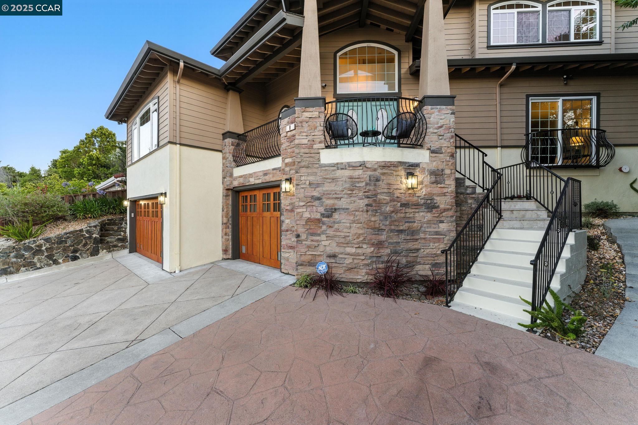 Detail Gallery Image 15 of 60 For 8 Millbrae Cir, Millbrae,  CA 94030 - 4 Beds | 3/1 Baths