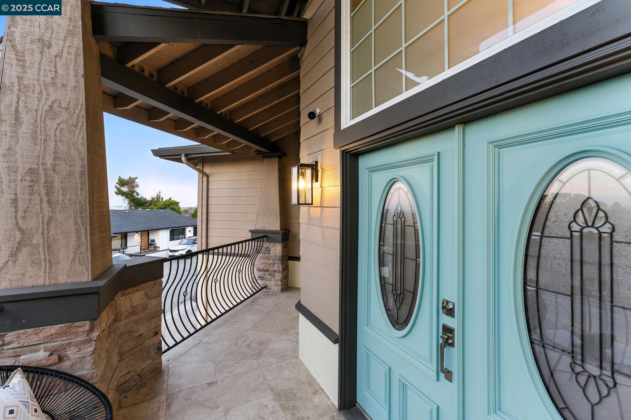 Detail Gallery Image 16 of 60 For 8 Millbrae Cir, Millbrae,  CA 94030 - 4 Beds | 3/1 Baths