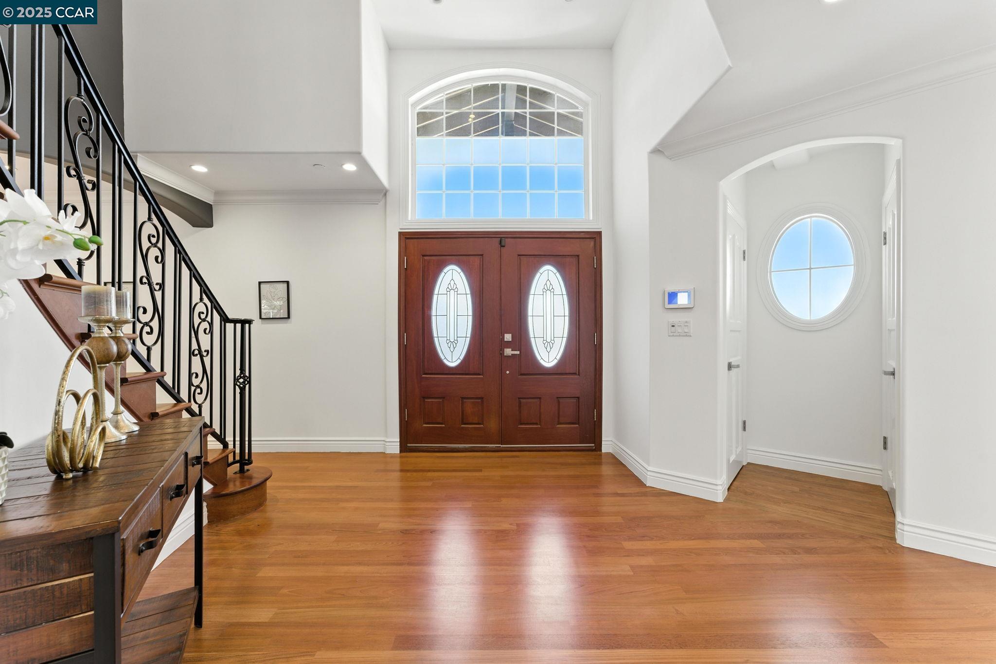 Detail Gallery Image 17 of 60 For 8 Millbrae Cir, Millbrae,  CA 94030 - 4 Beds | 3/1 Baths