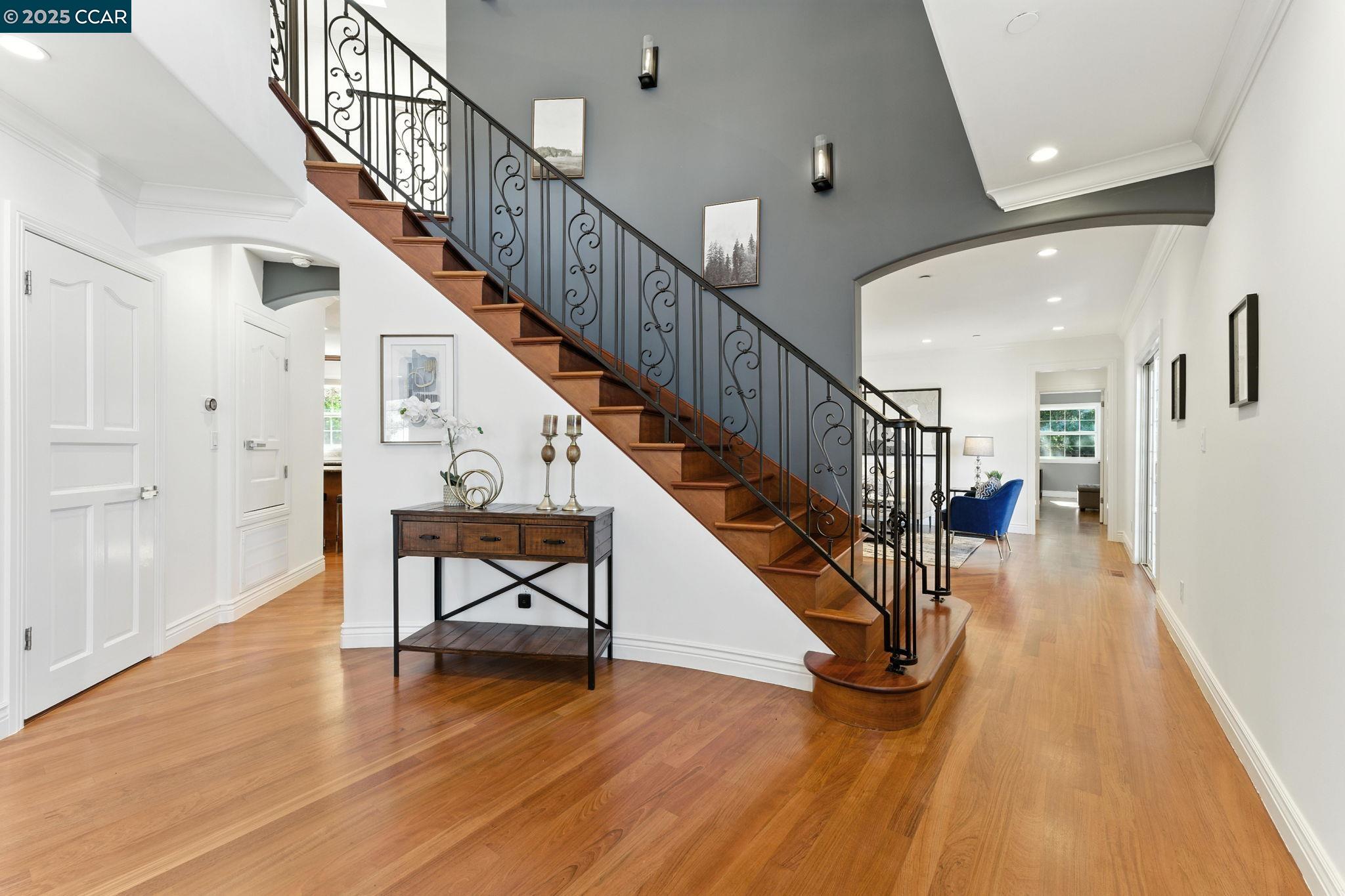 Detail Gallery Image 18 of 60 For 8 Millbrae Cir, Millbrae,  CA 94030 - 4 Beds | 3/1 Baths