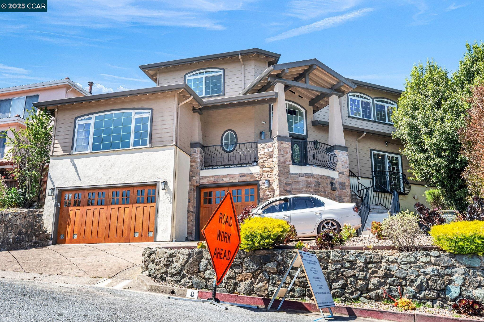 Detail Gallery Image 3 of 60 For 8 Millbrae Cir, Millbrae,  CA 94030 - 4 Beds | 3/1 Baths