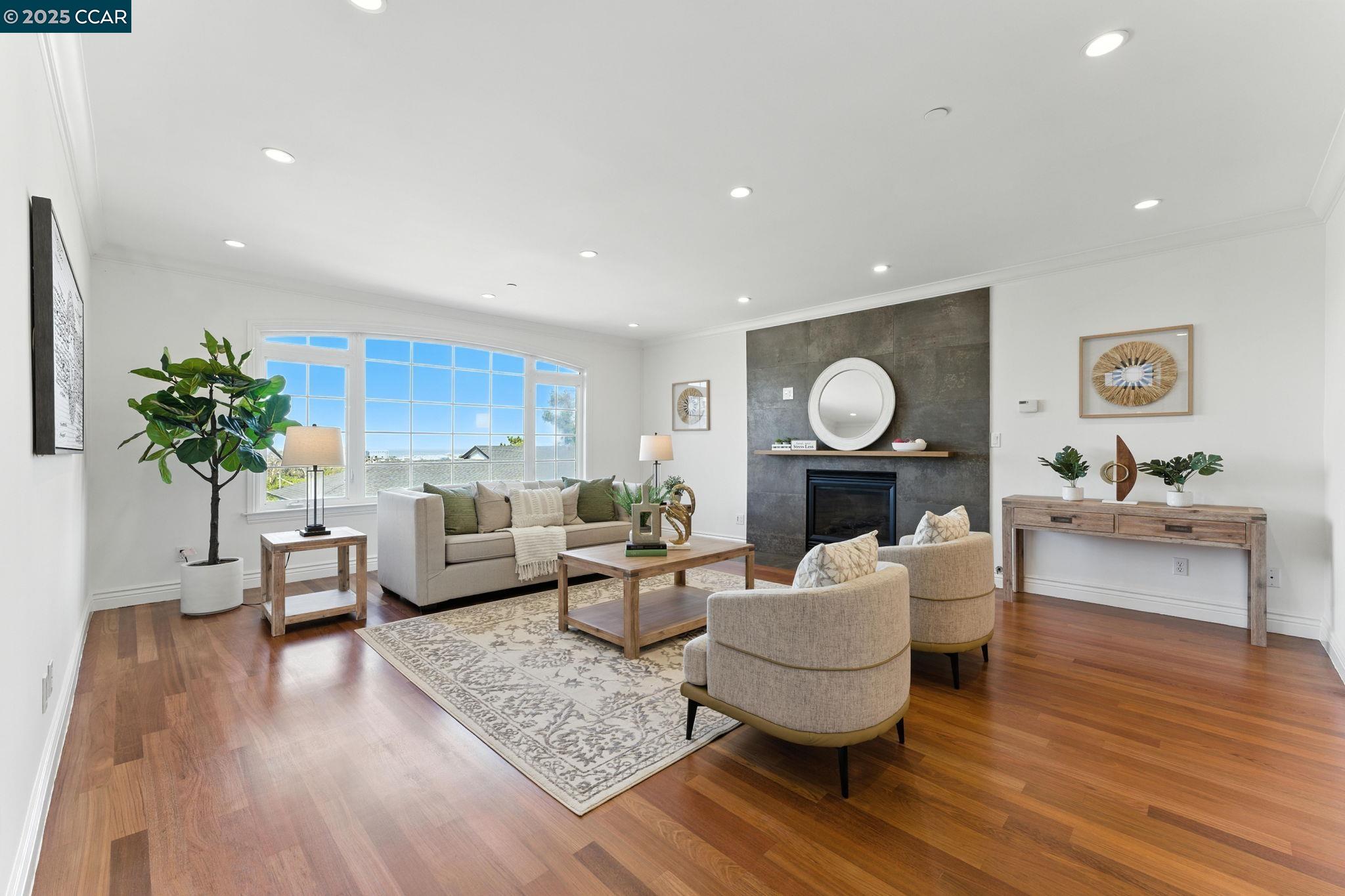 Detail Gallery Image 22 of 60 For 8 Millbrae Cir, Millbrae,  CA 94030 - 4 Beds | 3/1 Baths