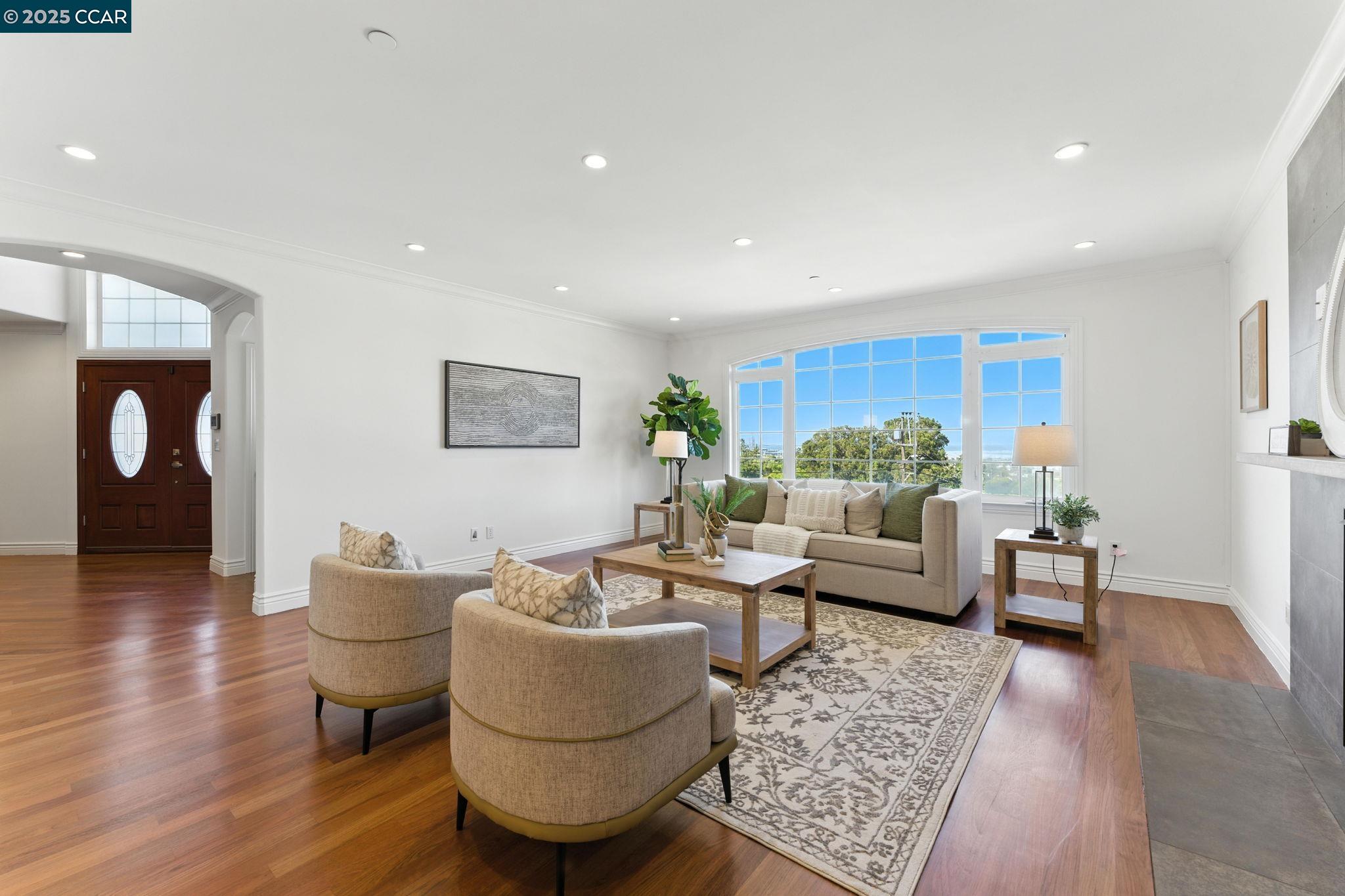 Detail Gallery Image 24 of 60 For 8 Millbrae Cir, Millbrae,  CA 94030 - 4 Beds | 3/1 Baths