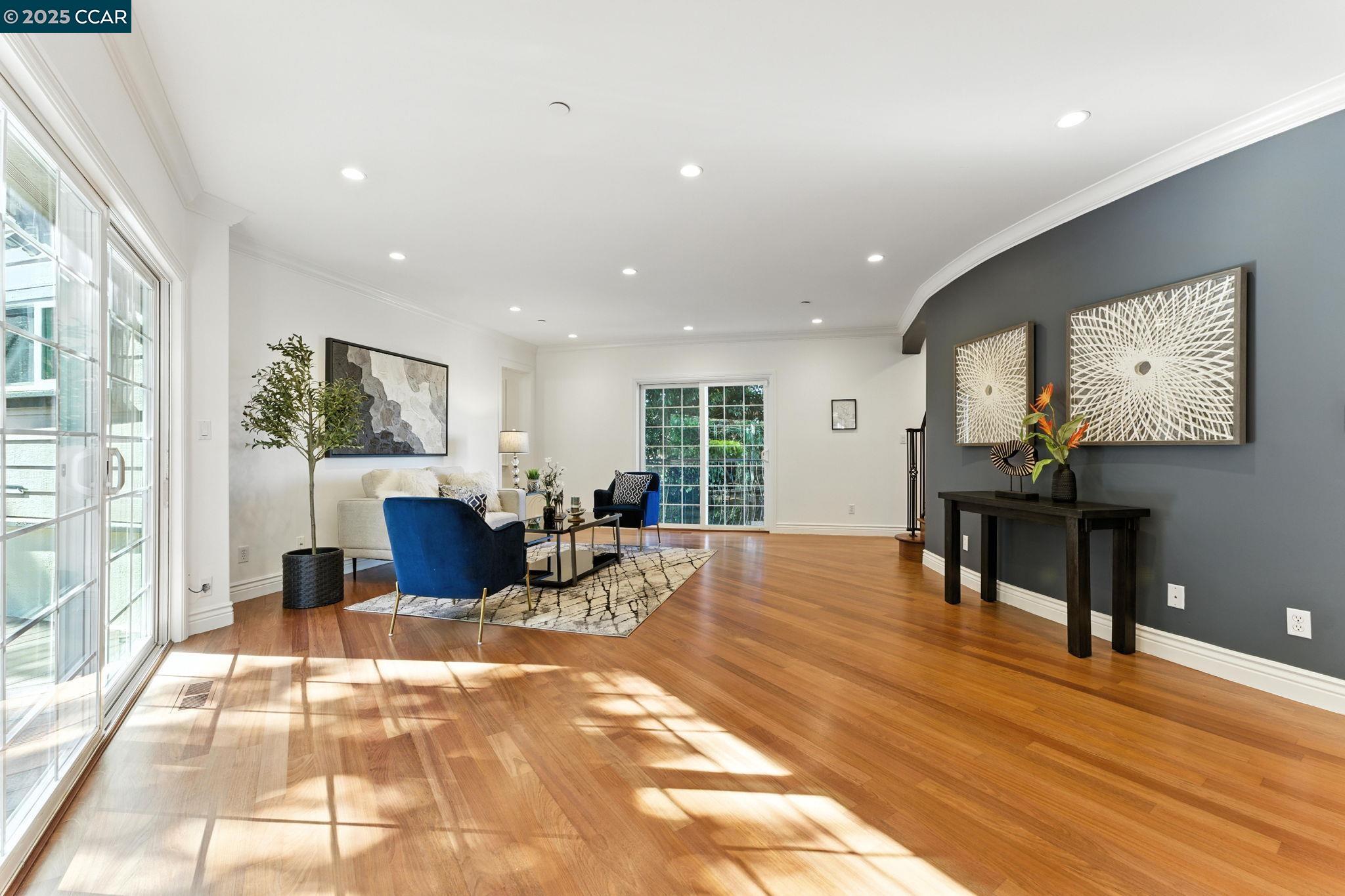 Detail Gallery Image 25 of 60 For 8 Millbrae Cir, Millbrae,  CA 94030 - 4 Beds | 3/1 Baths