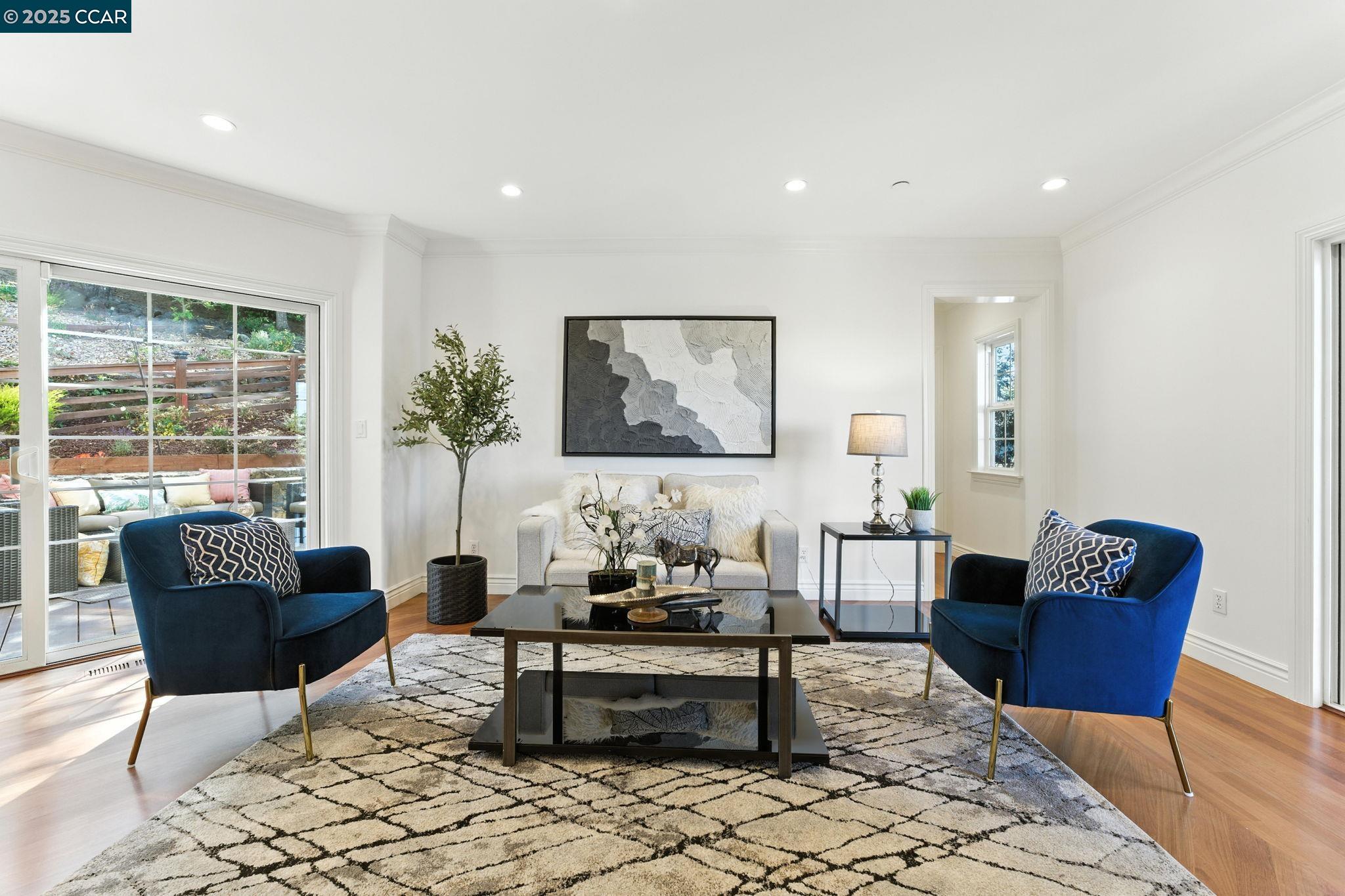 Detail Gallery Image 26 of 60 For 8 Millbrae Cir, Millbrae,  CA 94030 - 4 Beds | 3/1 Baths