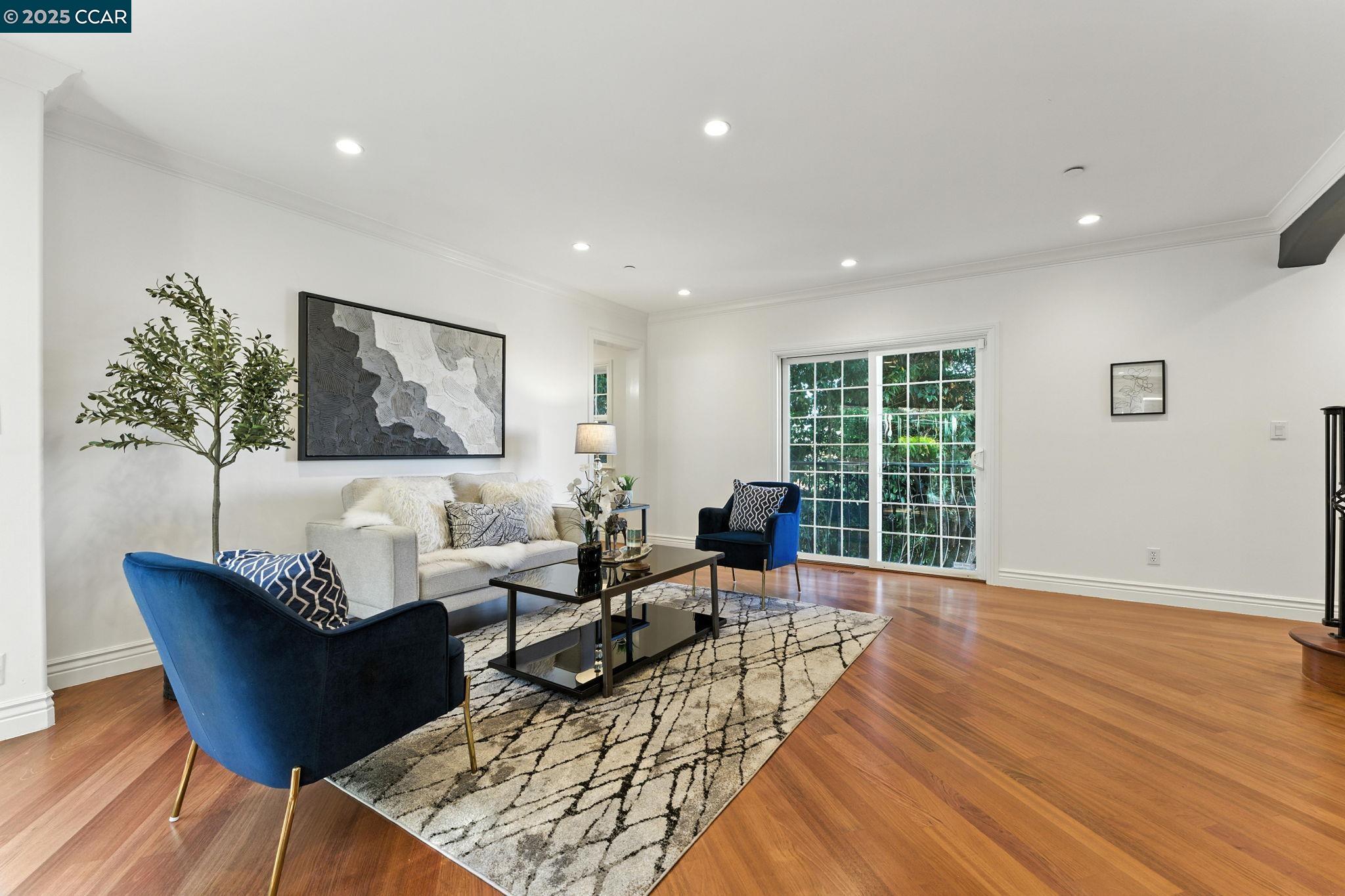 Detail Gallery Image 27 of 60 For 8 Millbrae Cir, Millbrae,  CA 94030 - 4 Beds | 3/1 Baths