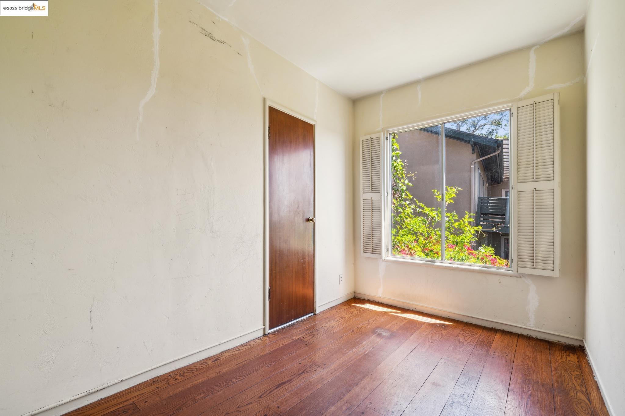 Detail Gallery Image 21 of 52 For 1978 Yosemite Road, Berkeley,  CA 94707 - 5 Beds | 4 Baths