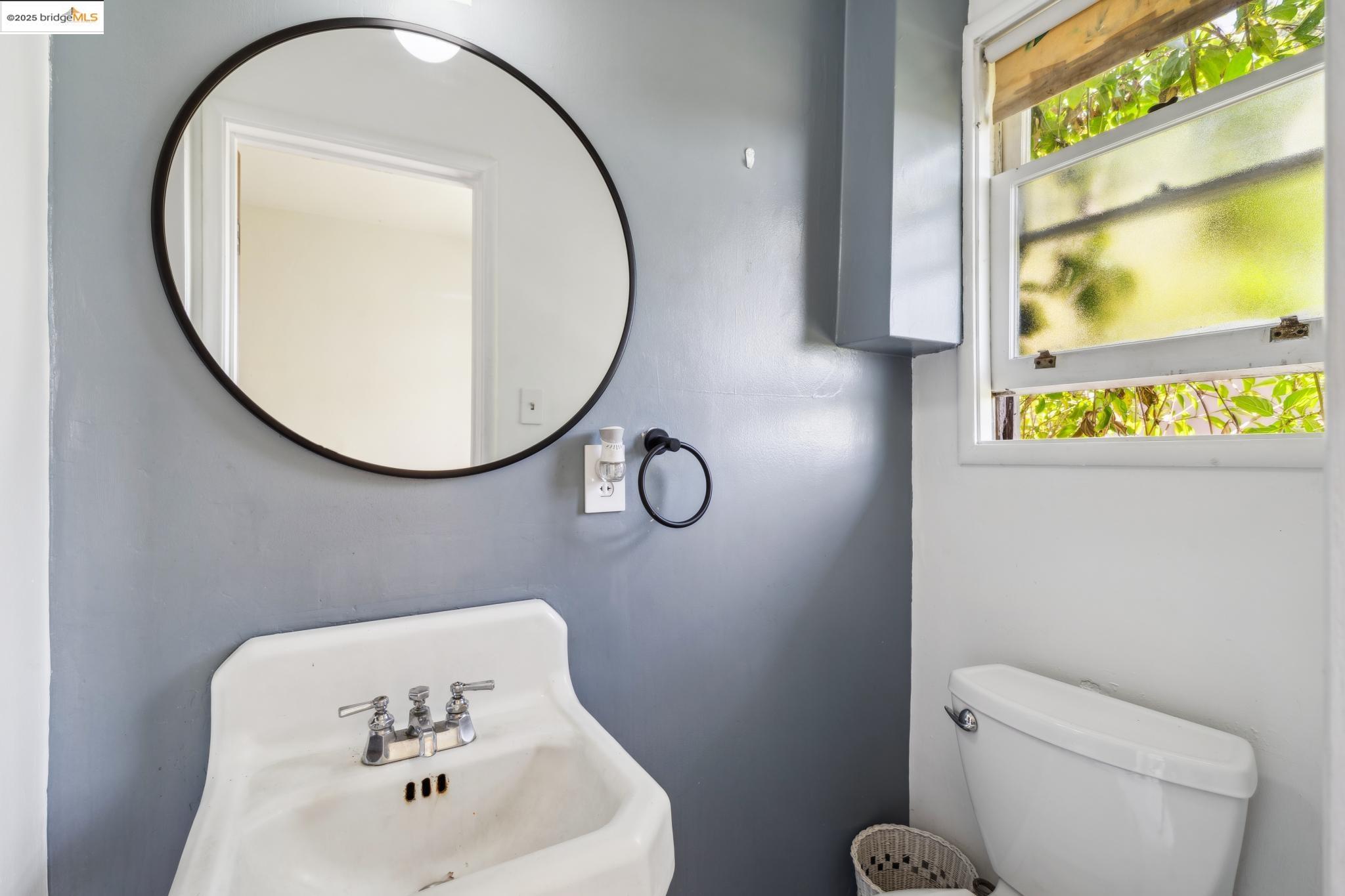 Detail Gallery Image 23 of 52 For 1978 Yosemite Road, Berkeley,  CA 94707 - 5 Beds | 4 Baths