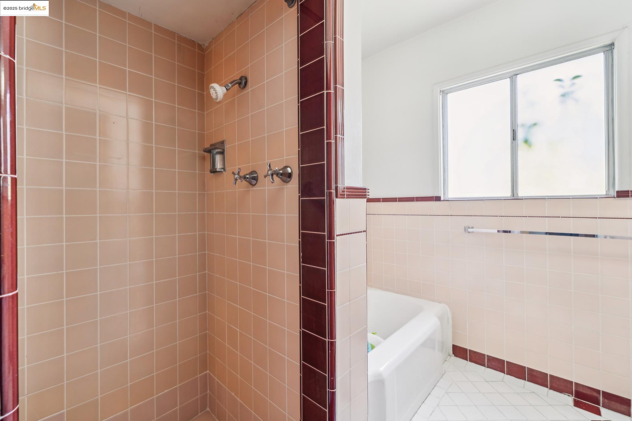Detail Gallery Image 26 of 52 For 1978 Yosemite Road, Berkeley,  CA 94707 - 5 Beds | 4 Baths