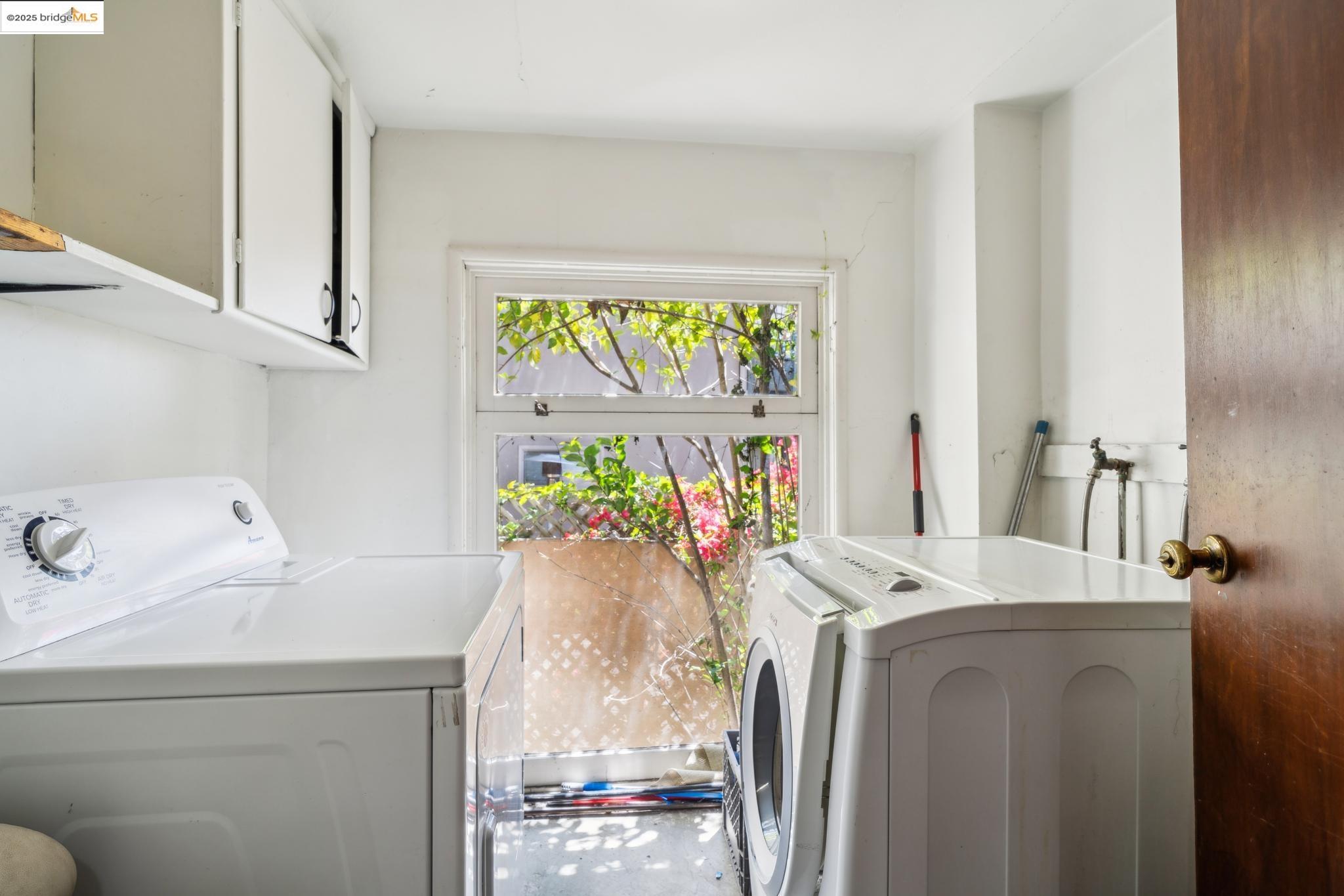 Detail Gallery Image 37 of 52 For 1978 Yosemite Road, Berkeley,  CA 94707 - 5 Beds | 4 Baths