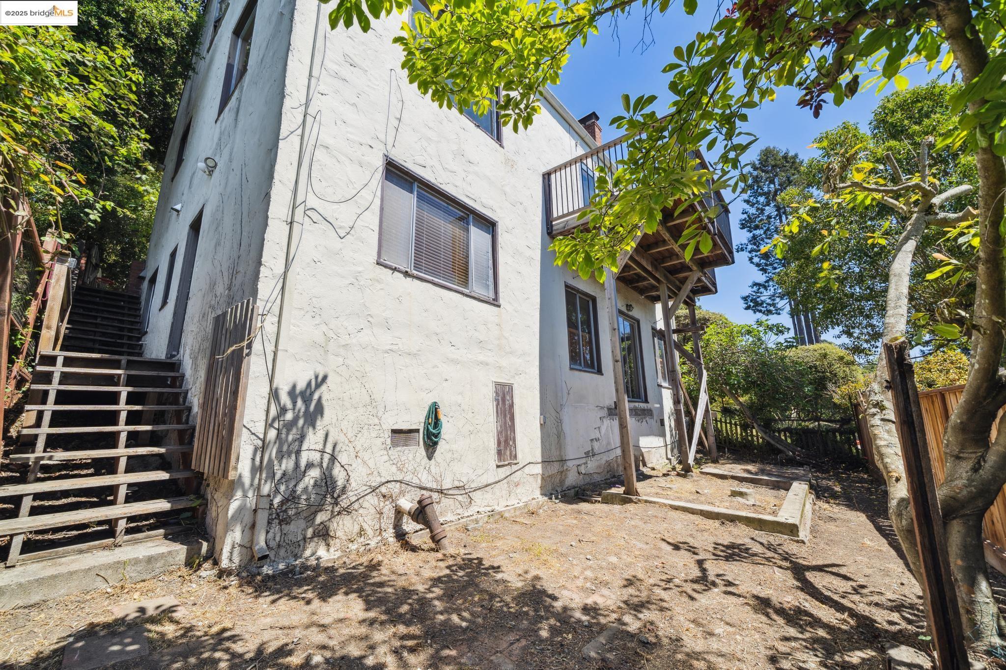 Detail Gallery Image 47 of 52 For 1978 Yosemite Road, Berkeley,  CA 94707 - 5 Beds | 4 Baths