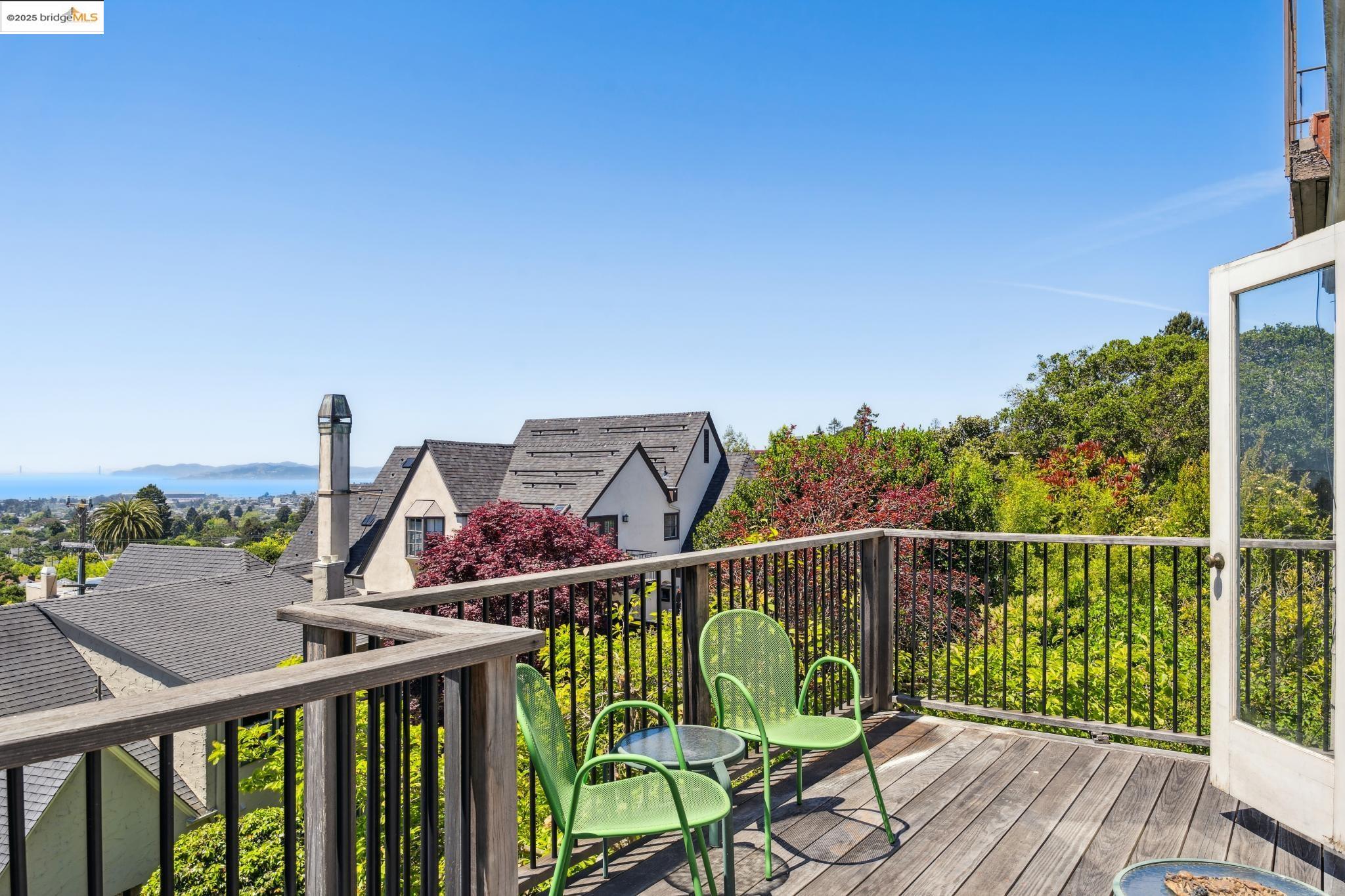 Detail Gallery Image 9 of 52 For 1978 Yosemite Road, Berkeley,  CA 94707 - 5 Beds | 4 Baths