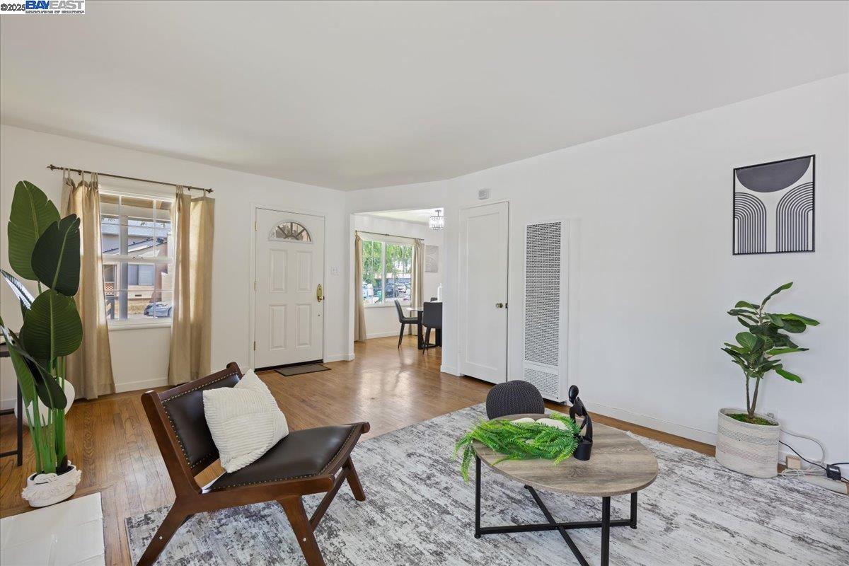 Detail Gallery Image 5 of 24 For 1011 Adason Dr, San Leandro,  CA 94578 - 2 Beds | 1/1 Baths