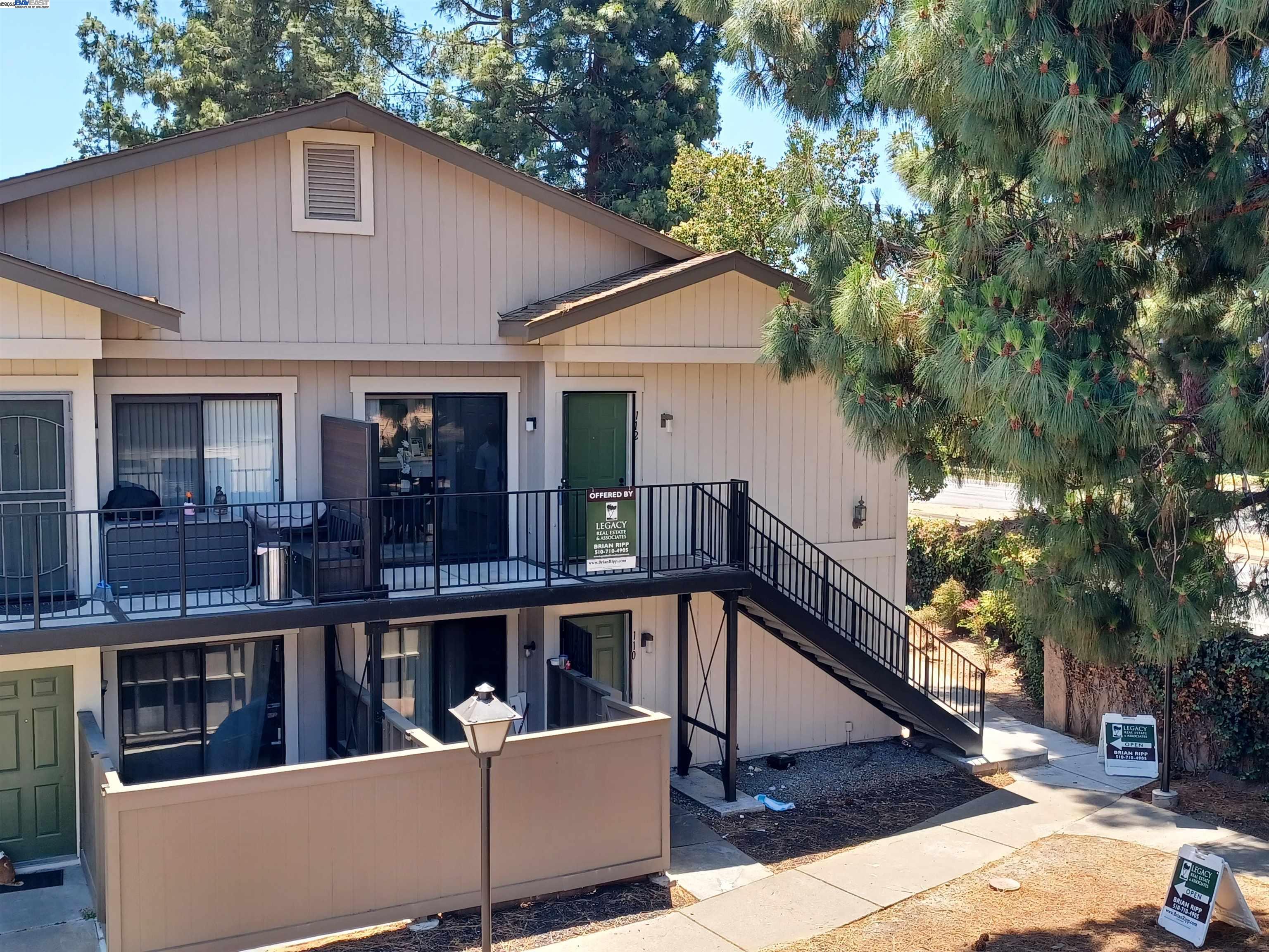 MLS: 41097126 Condo For Sale