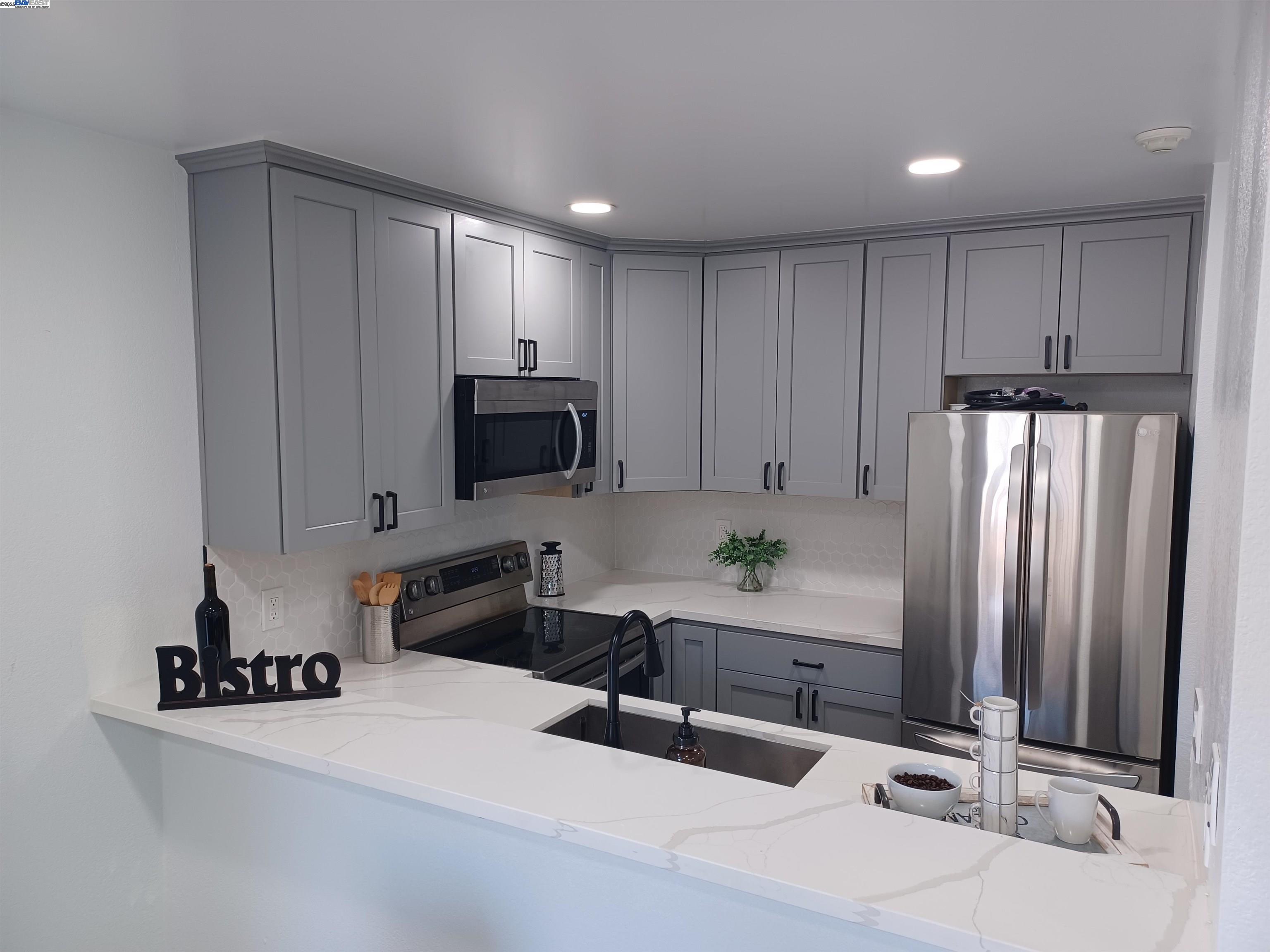 Photo #6: 41097126 Listing 