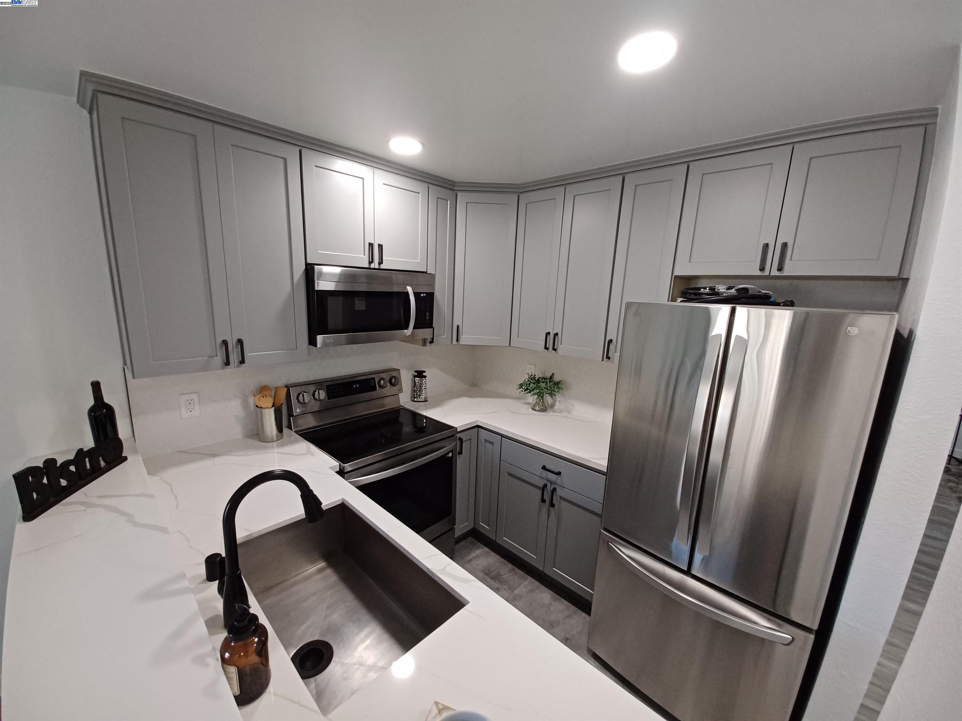 Photo #7: 41097126 Listing: Photo #7