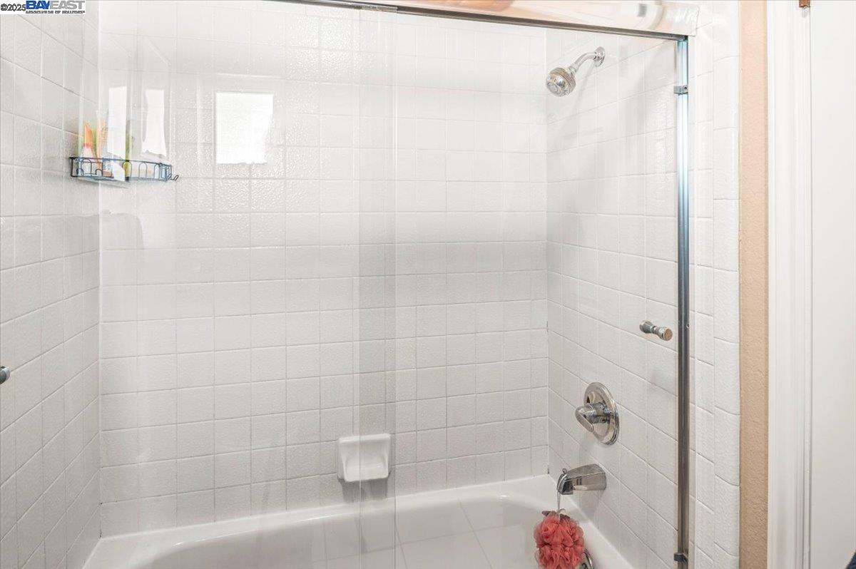Detail Gallery Image 13 of 22 For 21117 Gary Dr #206,  Hayward,  CA 94546 - 1 Beds | 1 Baths