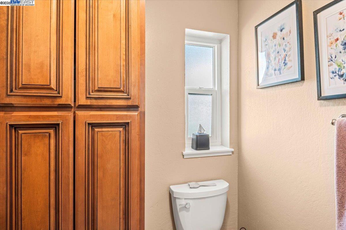 Detail Gallery Image 14 of 22 For 21117 Gary Dr #206,  Hayward,  CA 94546 - 1 Beds | 1 Baths