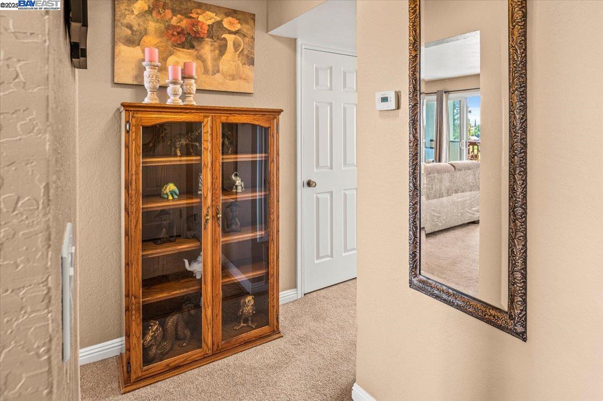 Detail Gallery Image 7 of 22 For 21117 Gary Dr #206,  Hayward,  CA 94546 - 1 Beds | 1 Baths