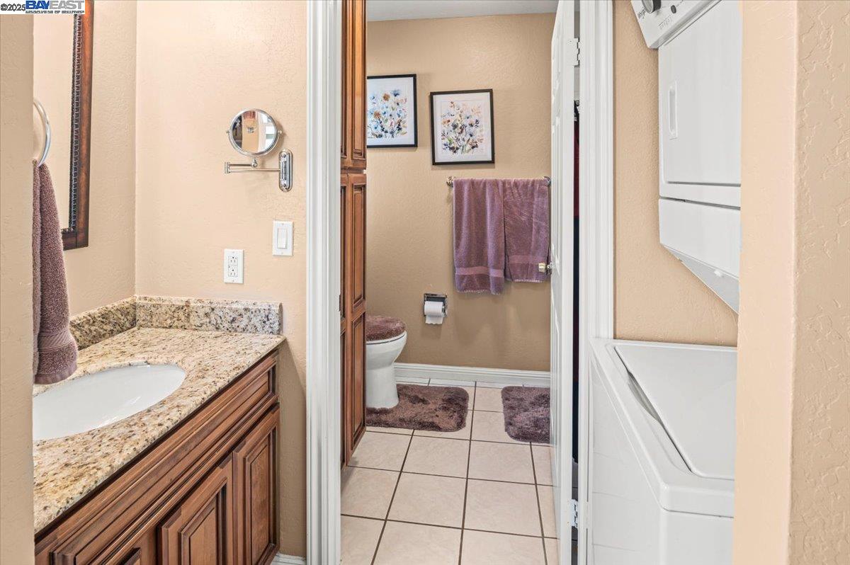 Detail Gallery Image 9 of 22 For 21117 Gary Dr #206,  Hayward,  CA 94546 - 1 Beds | 1 Baths
