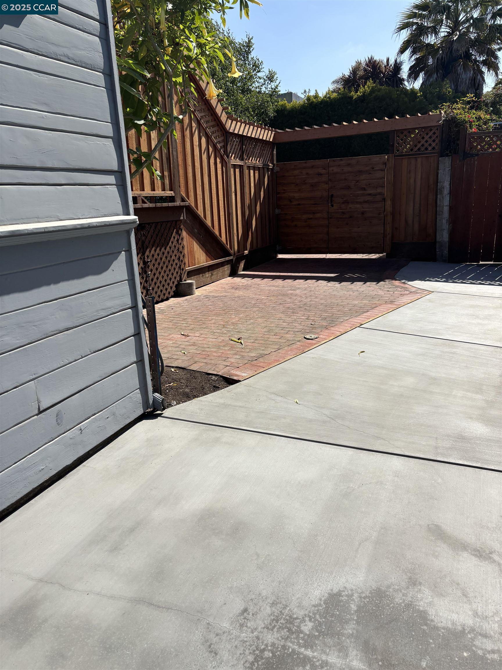 Detail Gallery Image 50 of 60 For 2315 Acton St, Berkeley,  CA 94702 - 2 Beds | 1 Baths