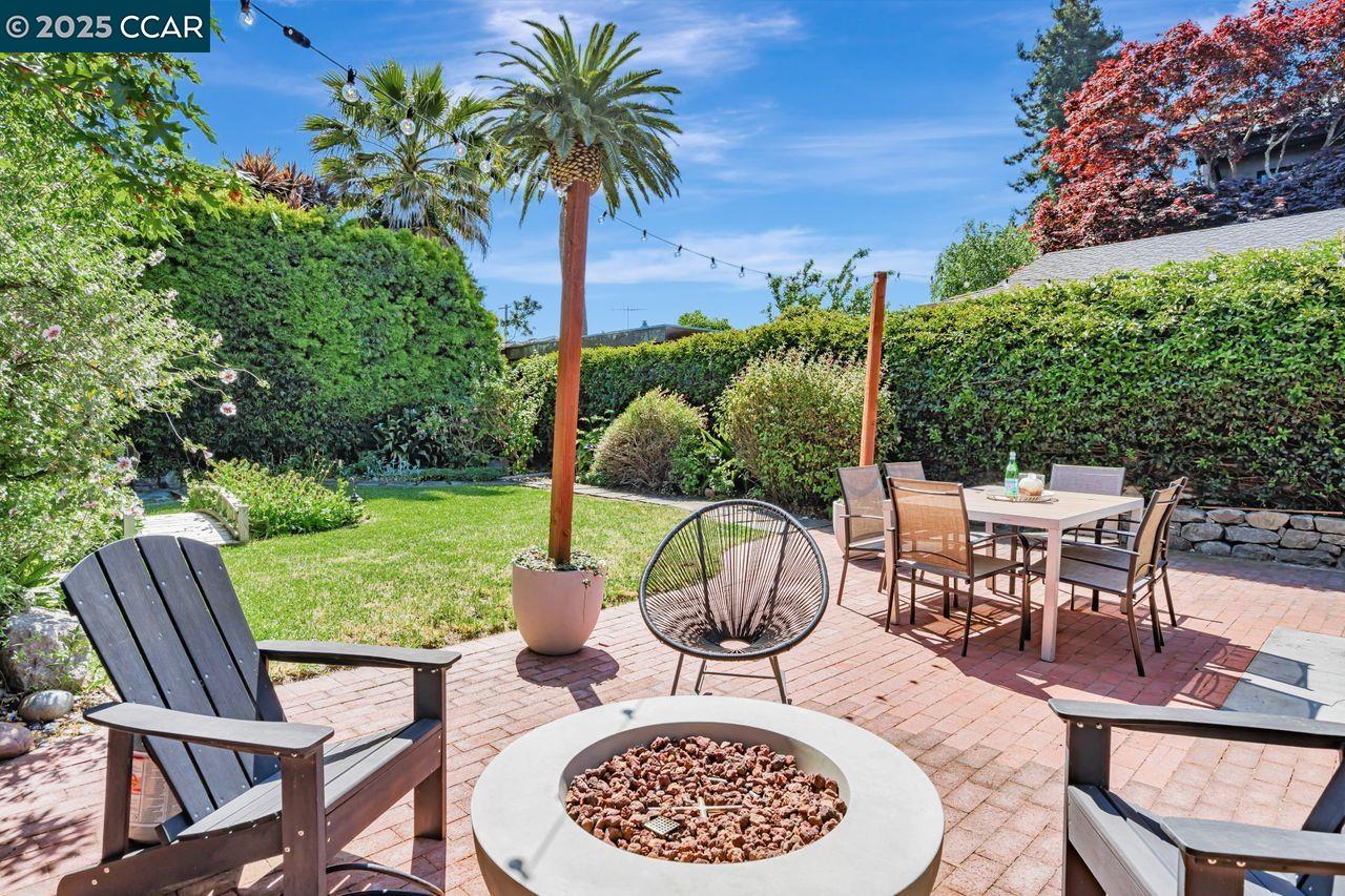 Detail Gallery Image 53 of 57 For 2315 Acton St, Berkeley,  CA 94702 - 2 Beds | 1 Baths