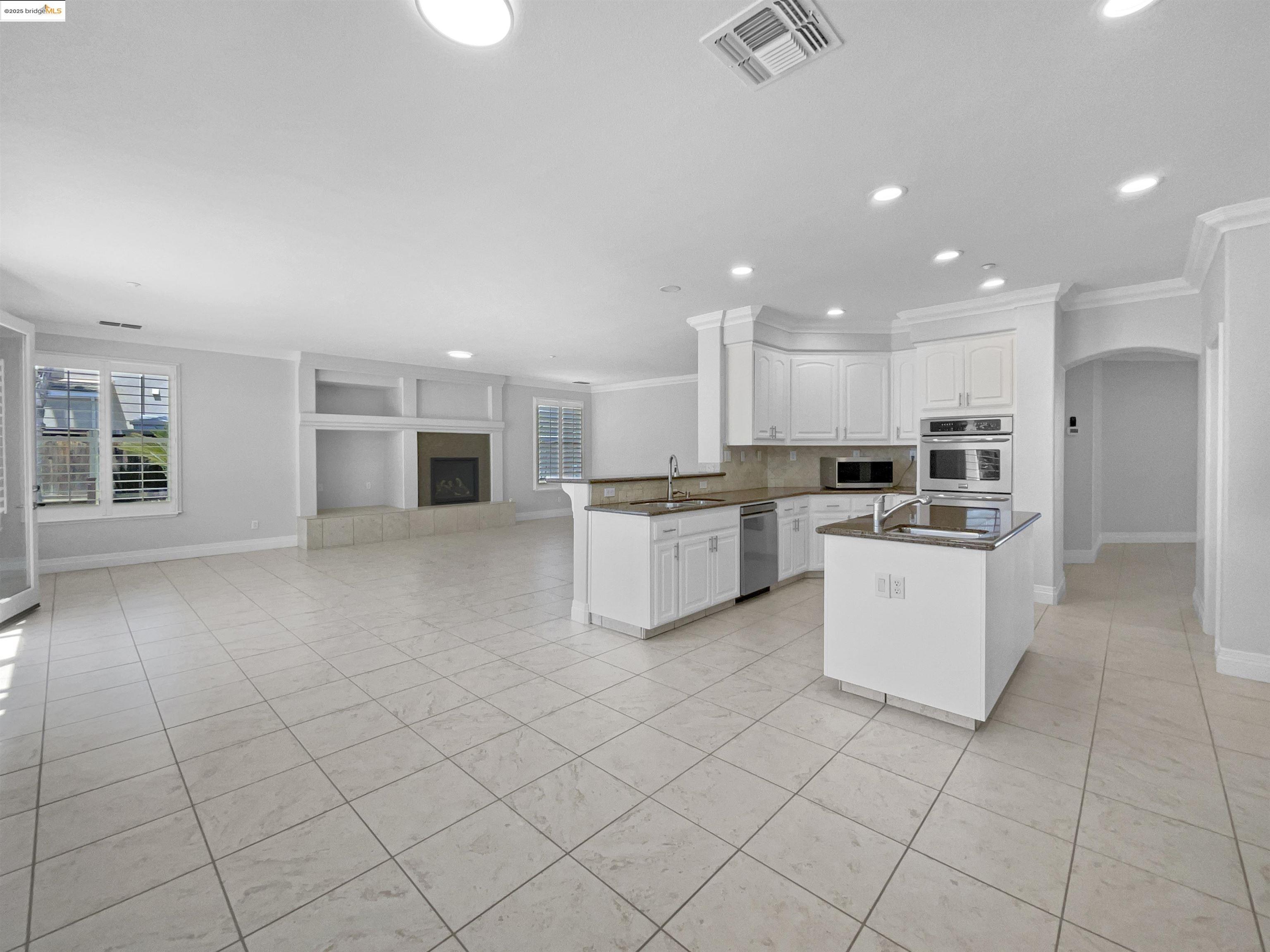 Detail Gallery Image 15 of 30 For 1127 Santa Margherita Way, Brentwood,  CA 94513 - 4 Beds | 2/1 Baths