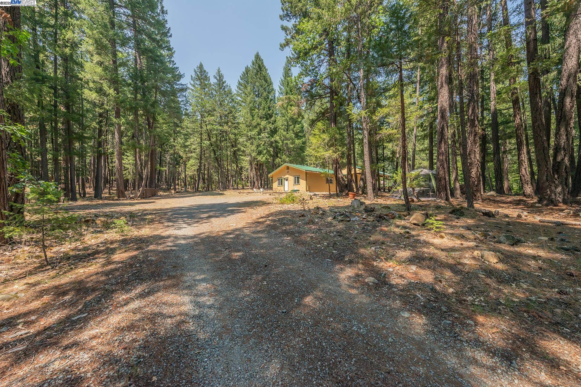 Detail Gallery Image 19 of 36 For 1371 Eagle Creek Loop Rd, –,  CA 96091 - 3 Beds | 2 Baths