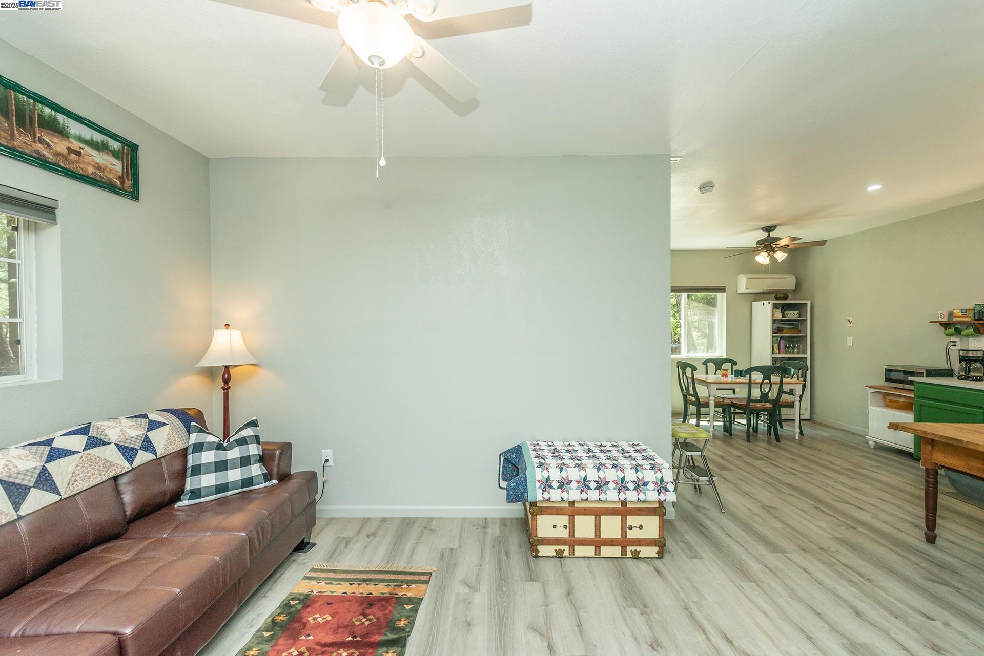 Detail Gallery Image 3 of 36 For 1371 Eagle Creek Loop Rd, –,  CA 96091 - 3 Beds | 2 Baths