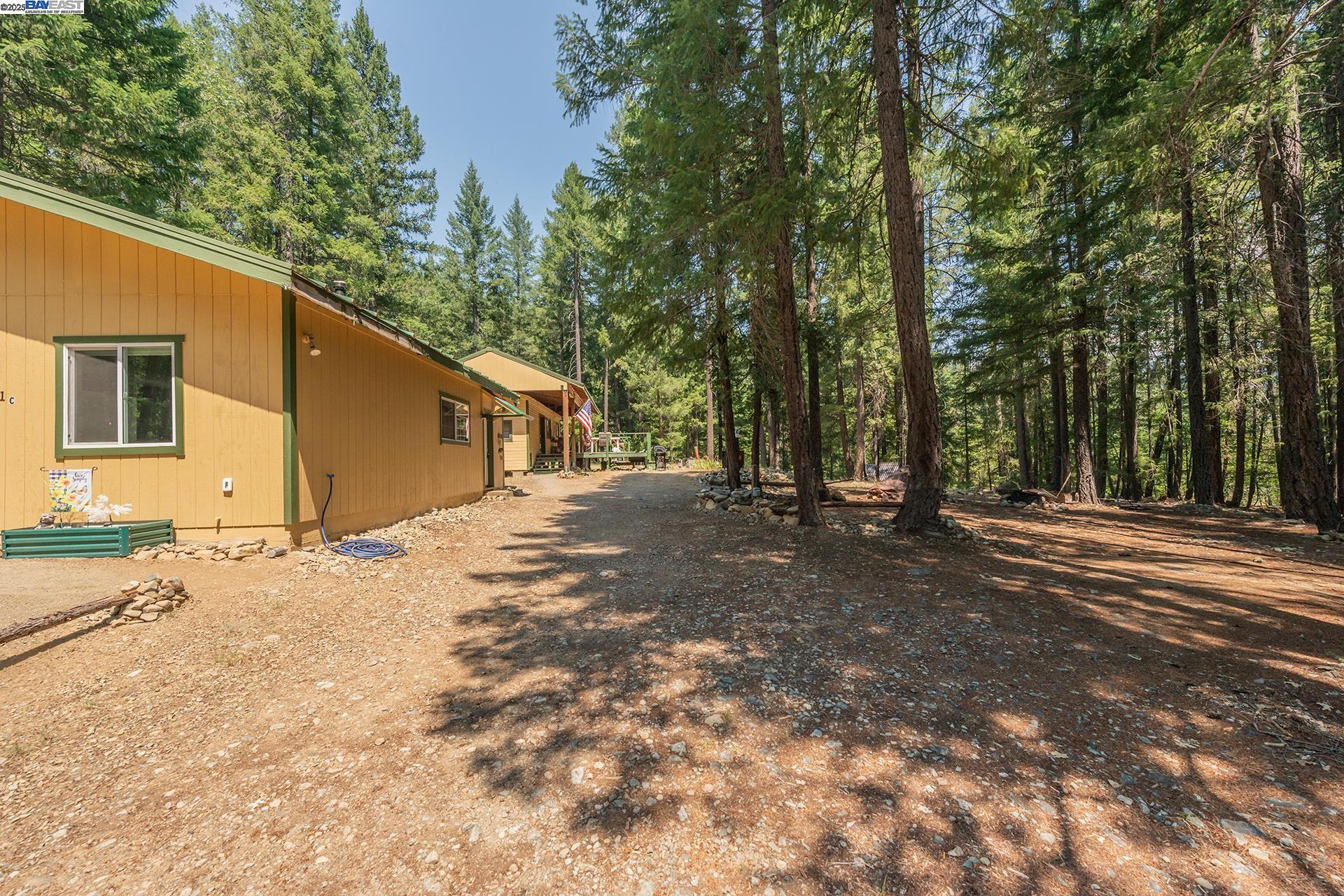 Detail Gallery Image 22 of 36 For 1371 Eagle Creek Loop Rd, –,  CA 96091 - 3 Beds | 2 Baths