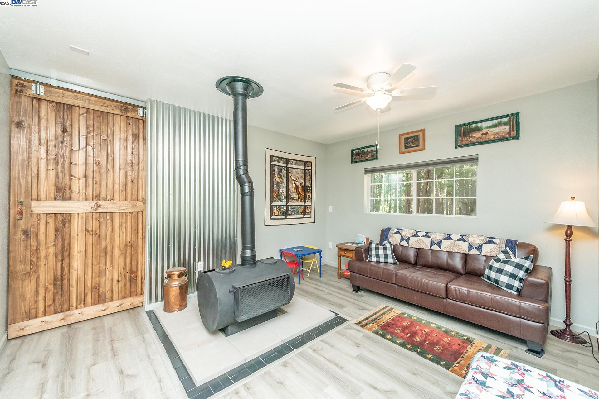 Detail Gallery Image 8 of 36 For 1371 Eagle Creek Loop Rd, –,  CA 96091 - 3 Beds | 2 Baths