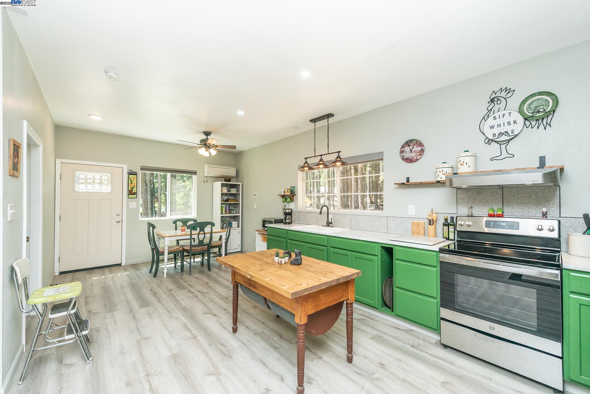 Detail Gallery Image 10 of 36 For 1371 Eagle Creek Loop Rd, –,  CA 96091 - 3 Beds | 2 Baths